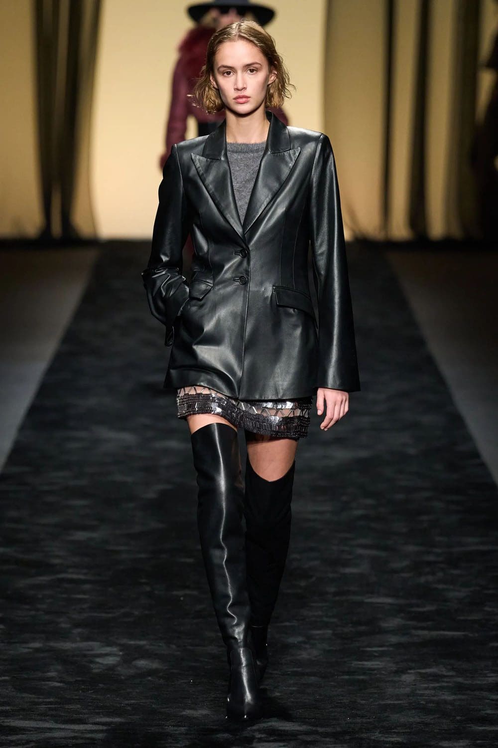 アルベルタ フェレッティ 秋冬 2023 2024 着用する準備ができて Runway 雑誌7