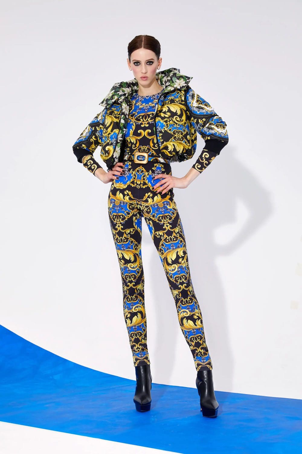 AliceOlivia Fall Winter 2023 2024 New York Runway Magazine 18