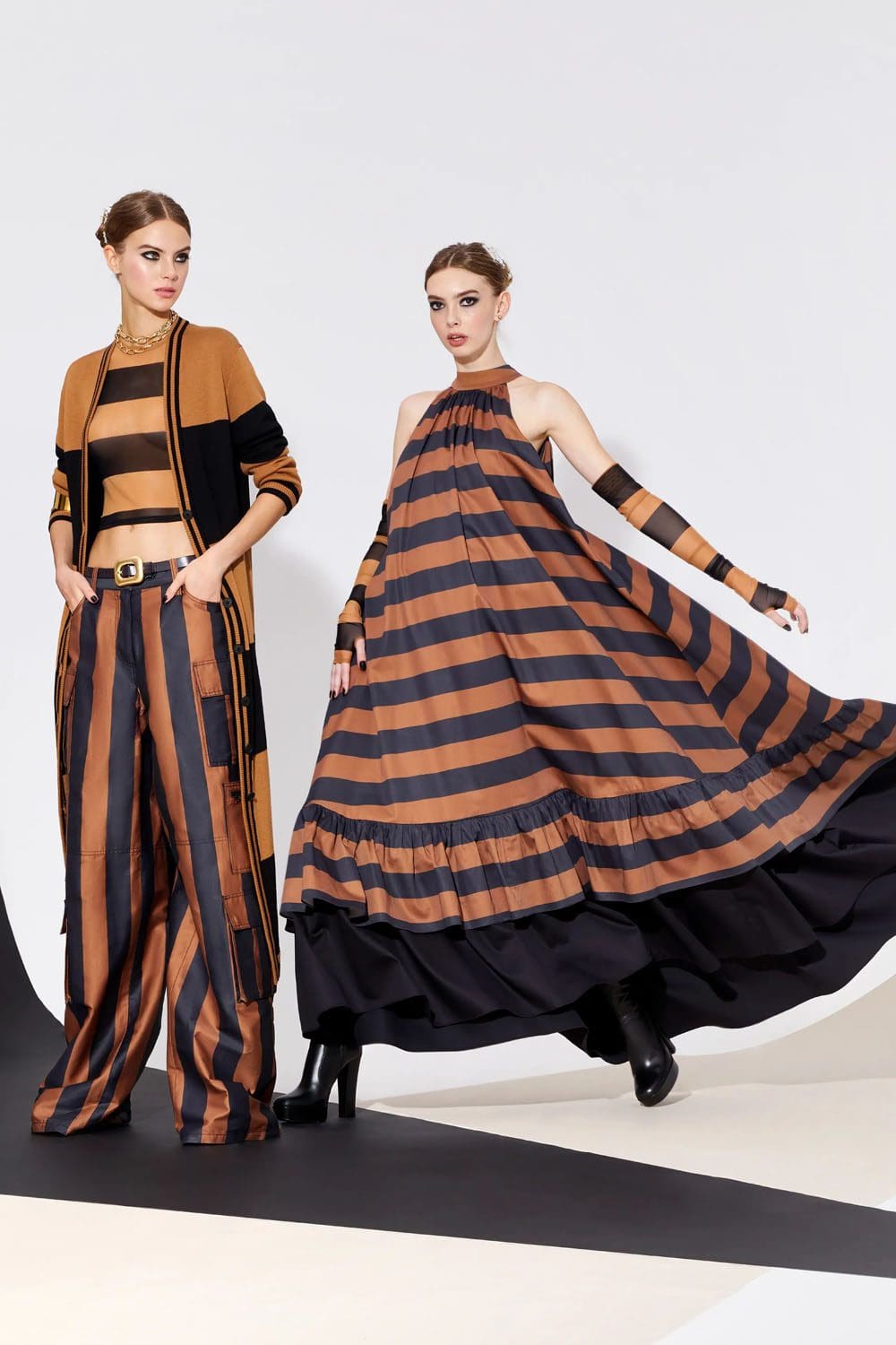 AliceOlivia Fall Winter 2023 2024 New York Runway Magazine 21