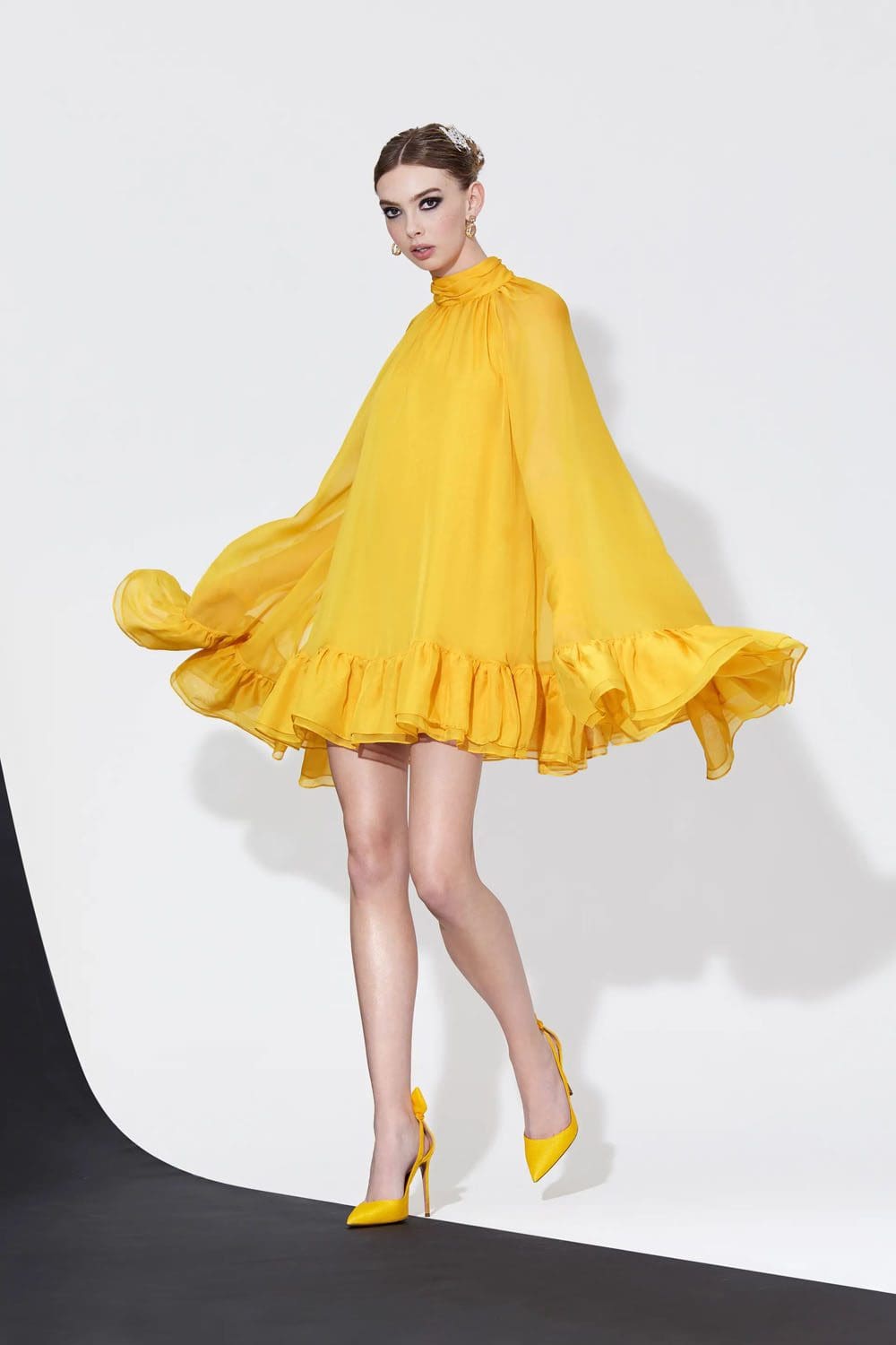 AliceOlivia Fall Winter 2023 2024 New York Runway Magazine 3