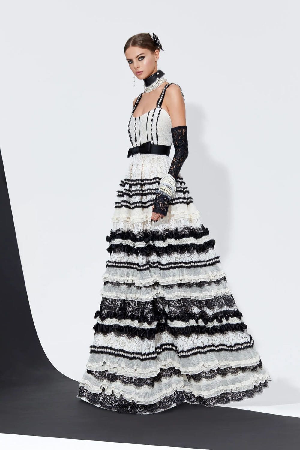 AliceOlivia Fall Winter 2023 2024 New York Runway Magazine 32