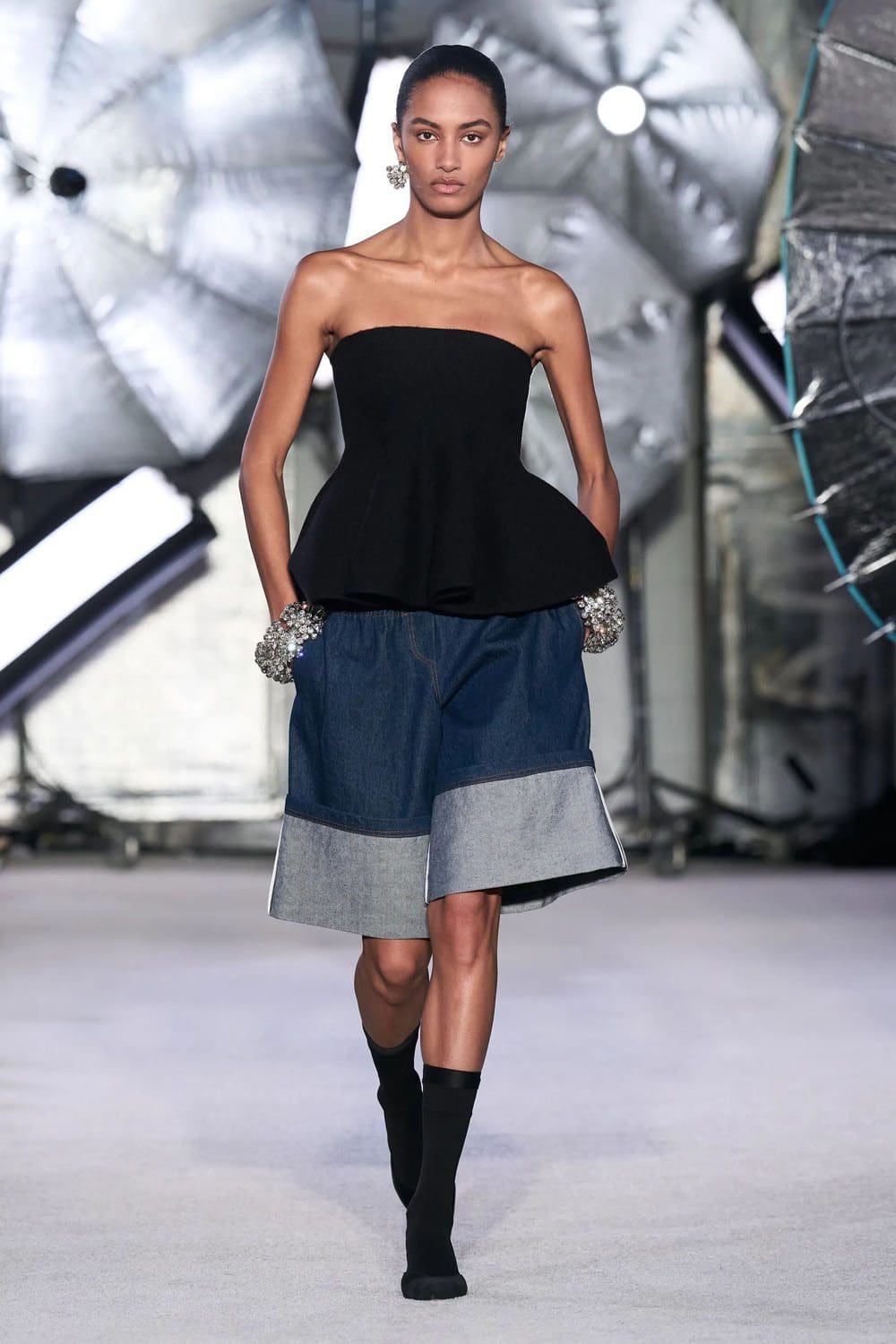 ブランドン・マクスウェル 秋冬 2023 2024 Runway 雑誌24