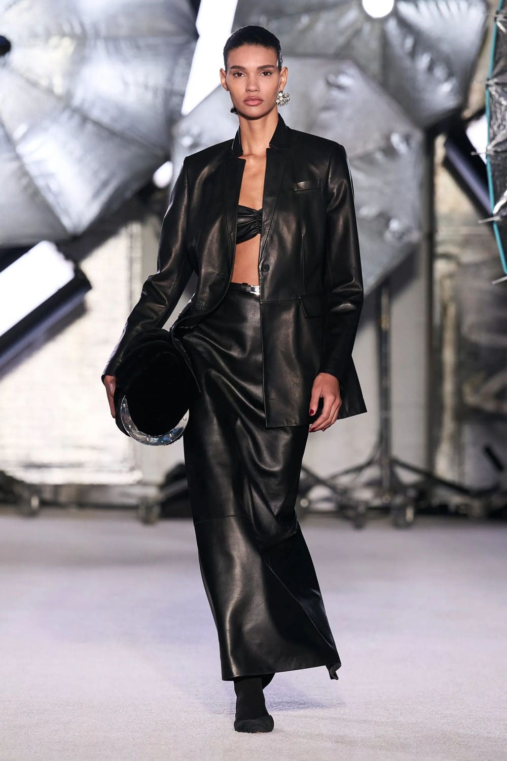 ブランドン・マクスウェル 秋冬 2023 2024 Runway 雑誌4