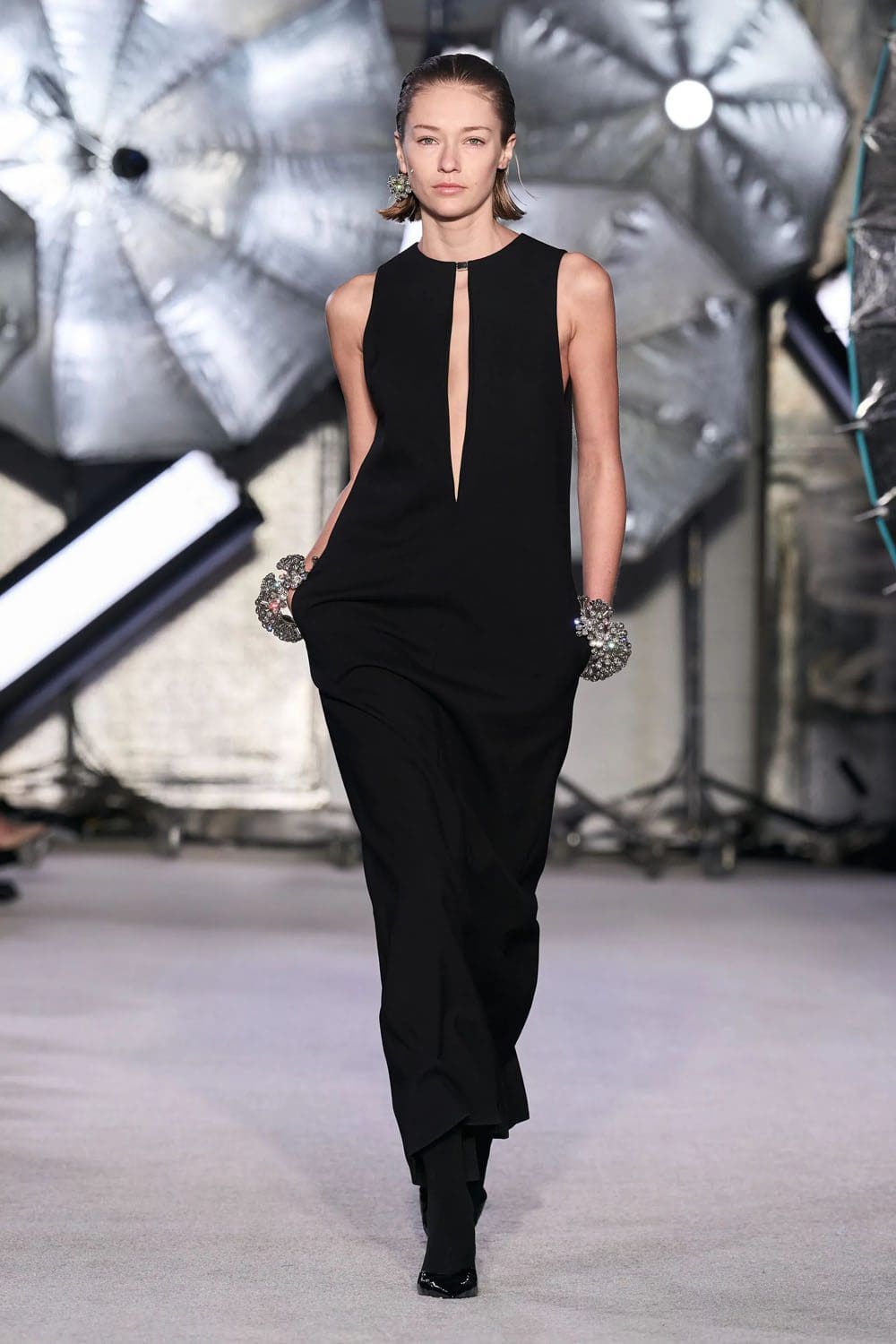 ブランドン・マクスウェル 秋冬 2023 2024 Runway 雑誌5