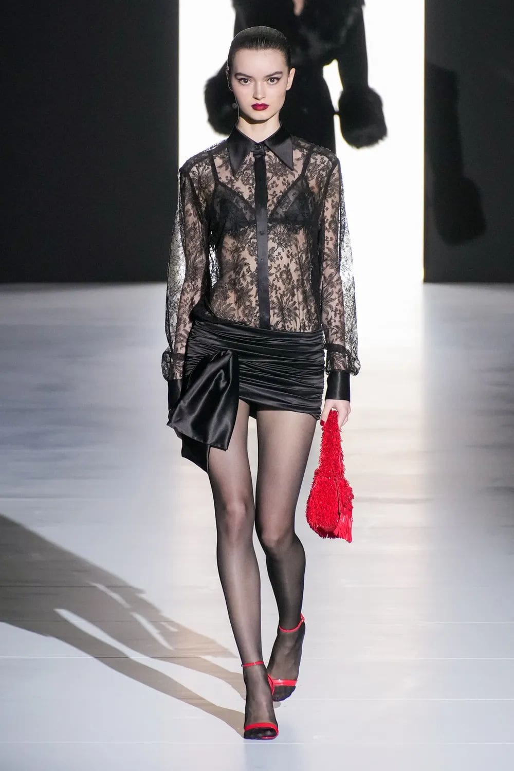 Dolce Gabbana Otoño Invierno 2023 2024 Milán lista para usar Runway Magazine 28