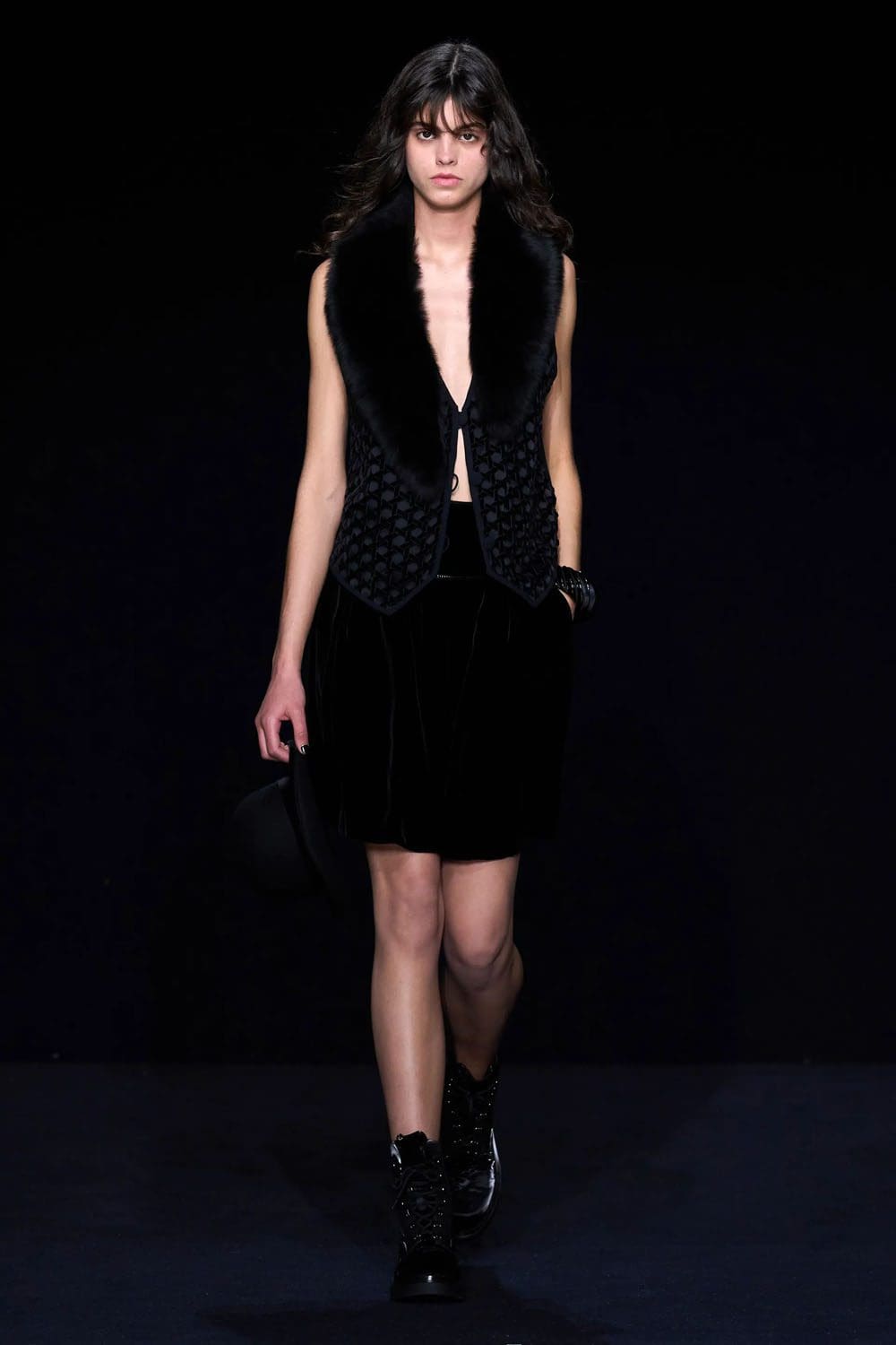 Emporio Armani Fall Winter 2023 2024 Ready to Wear Runway Magazine 6