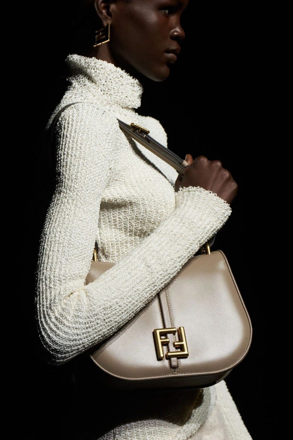 Fendi Fall Winter 2023 2024 Milan Runway Magazine 43