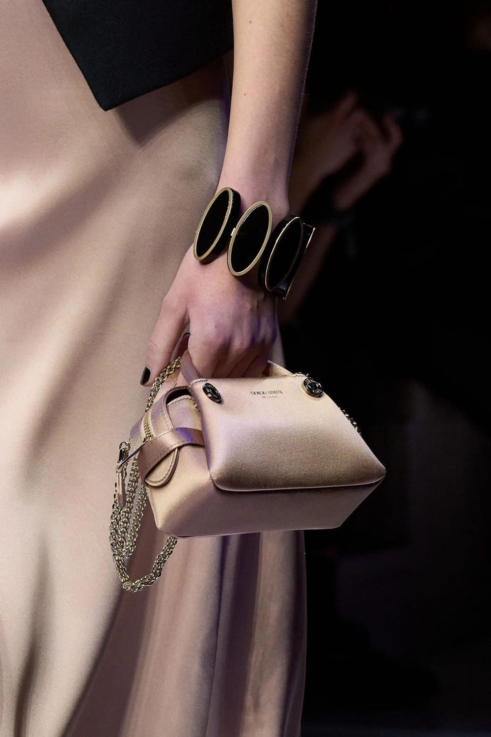 Giorgio Armani Fall Winter 2023 2024 Milan Runway Magazine 15