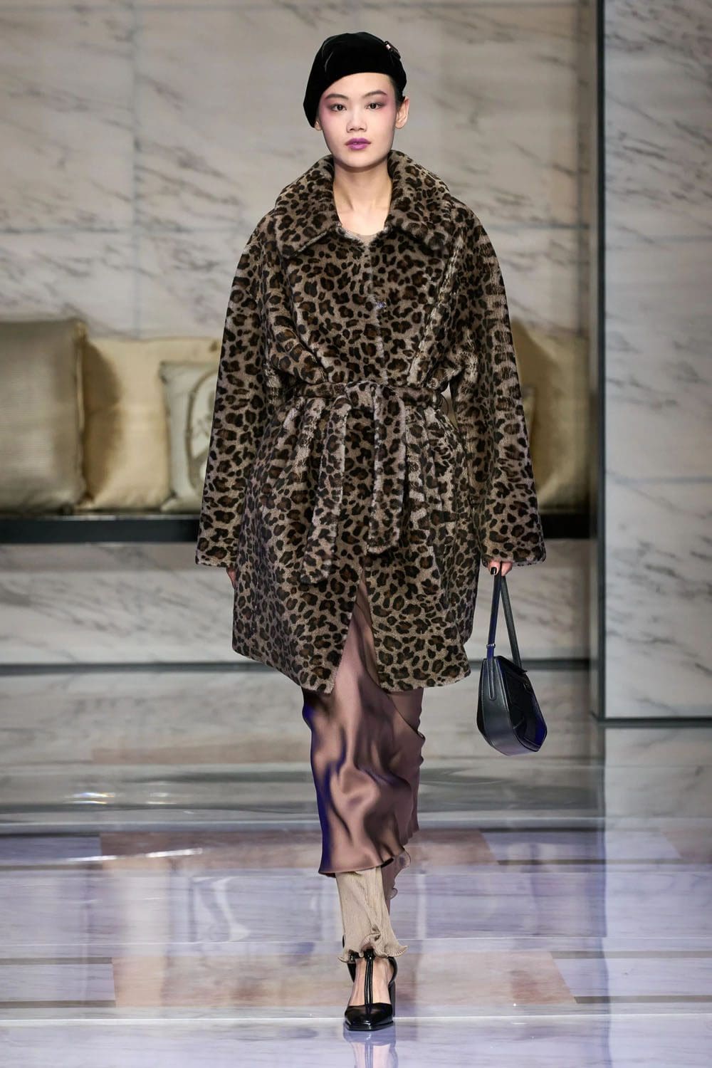 Giorgio Armani Fall Winter 2023 2024 Milan Runway Magazine 16