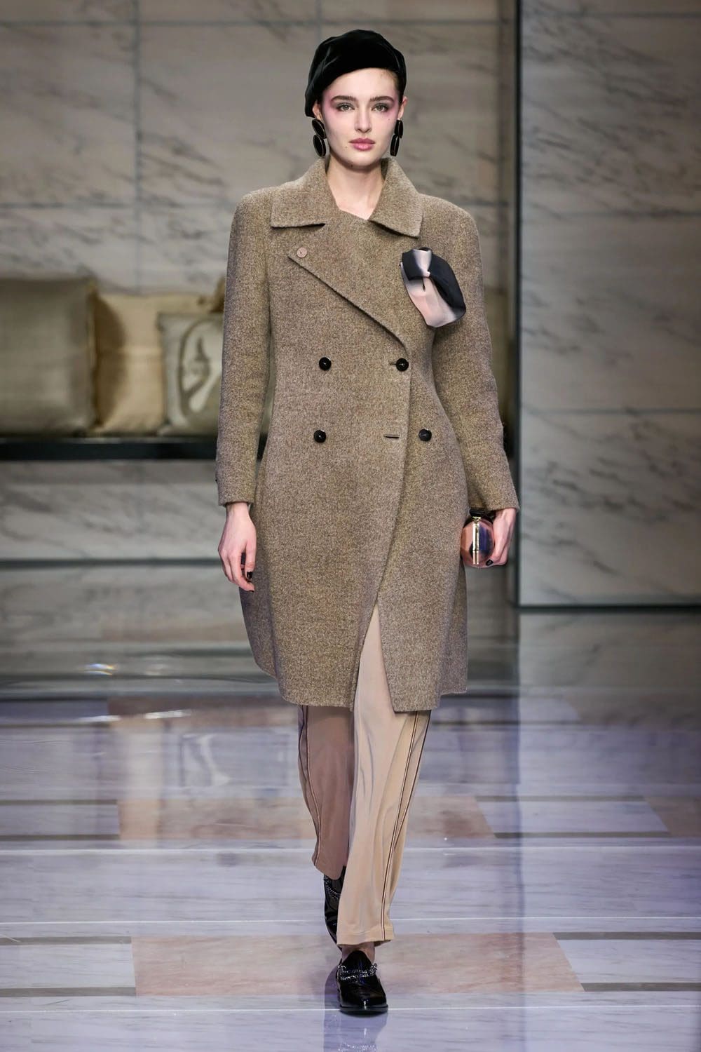 Giorgio Armani Fall Winter 2023 2024 Milan Runway Magazine 18