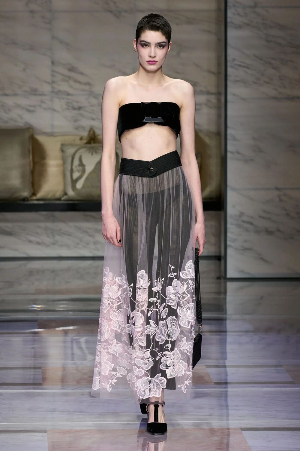 Giorgio Armani Fall Winter 2023 2024 Milan Runway Magazine 48