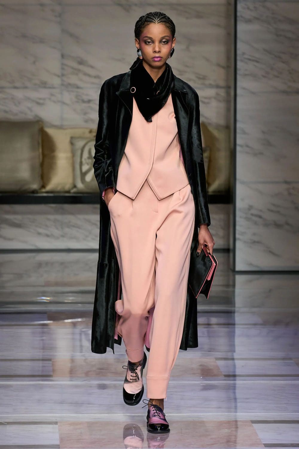Giorgio Armani Fall Winter 2023 2024 Milan Runway Magazine 57