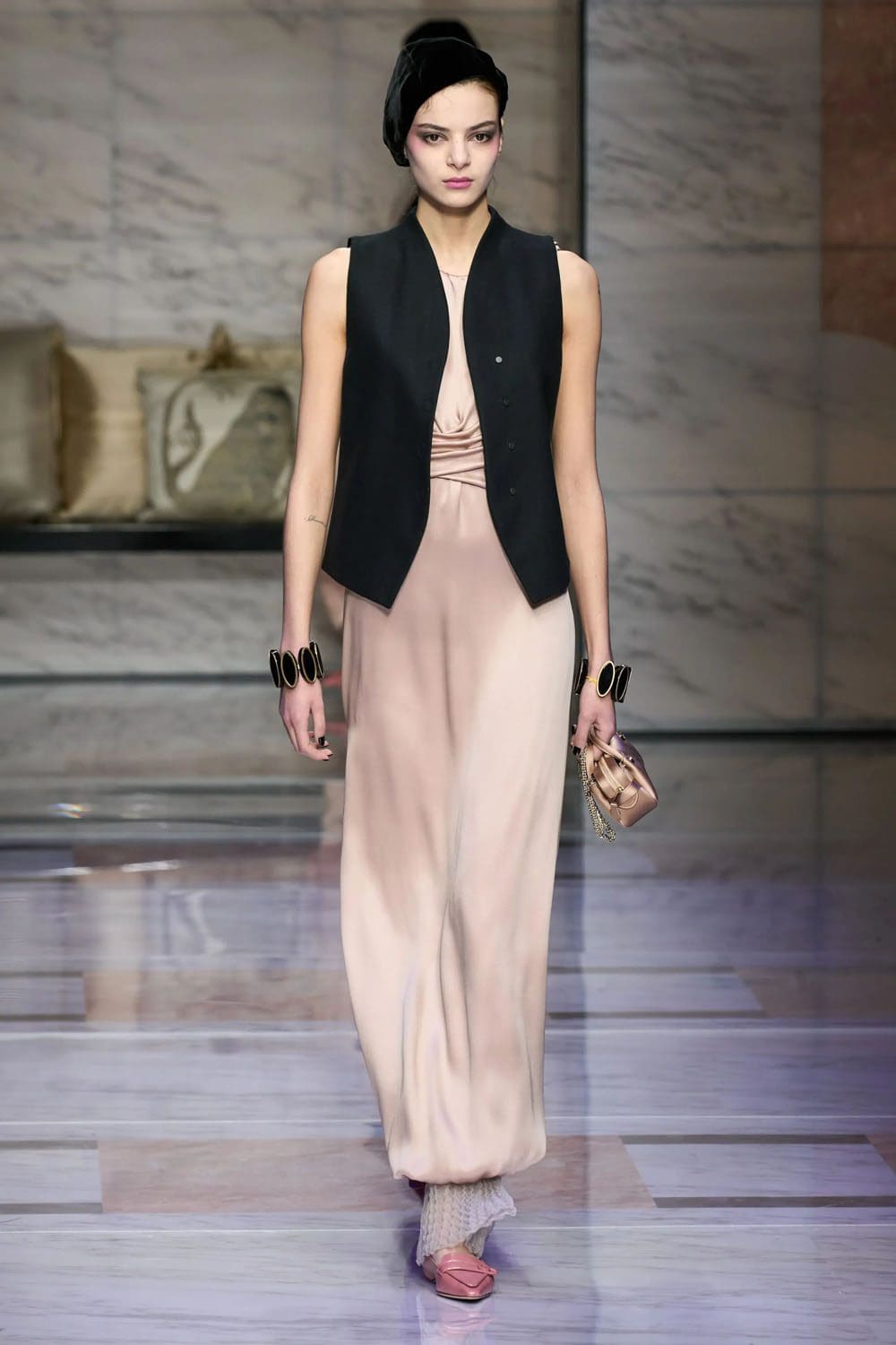 Giorgio Armani Fall Winter 2023 2024 Milan Runway Magazine 6