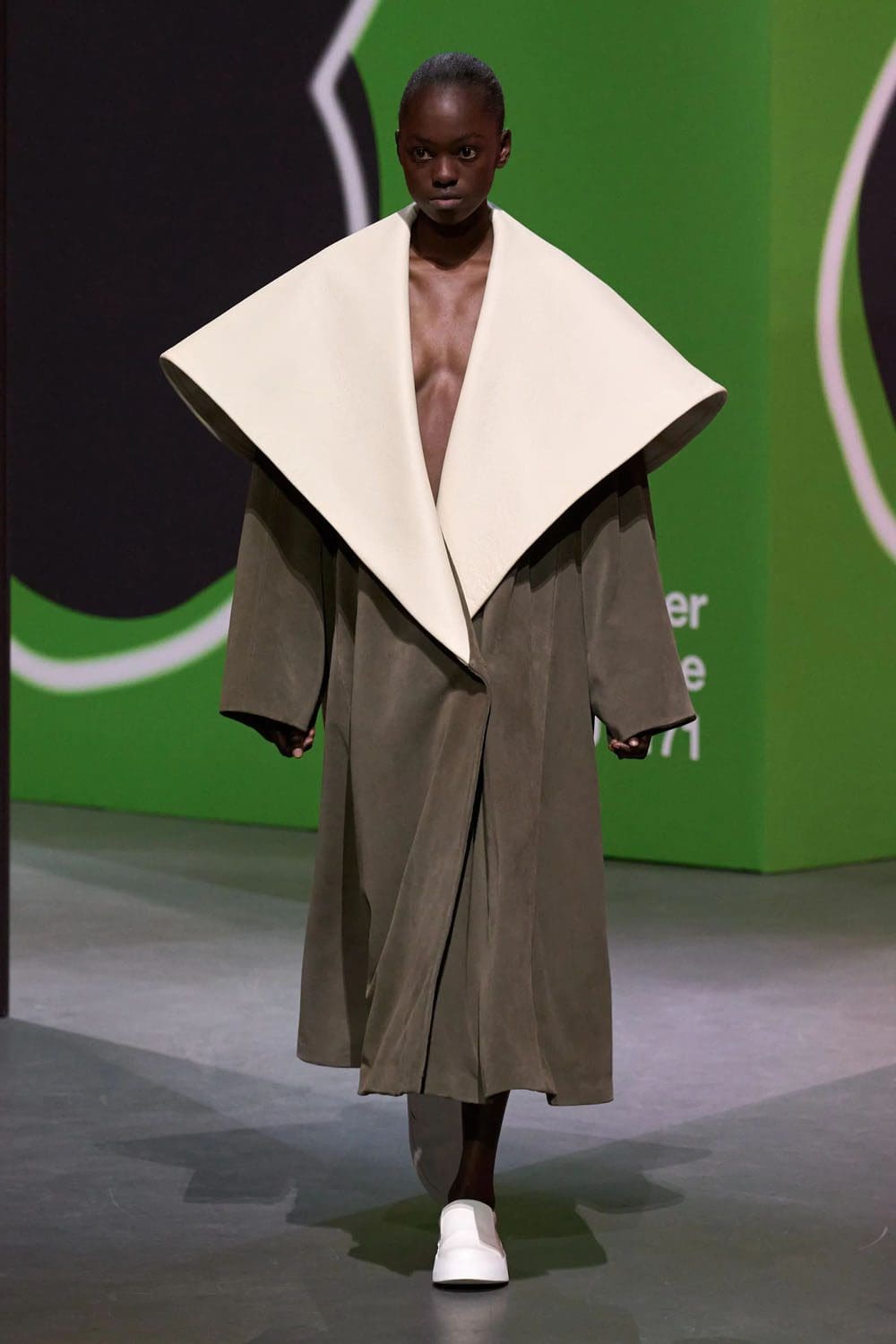 JW アンダーソン 秋冬 2023 2024 ロンドン Runway 雑誌48