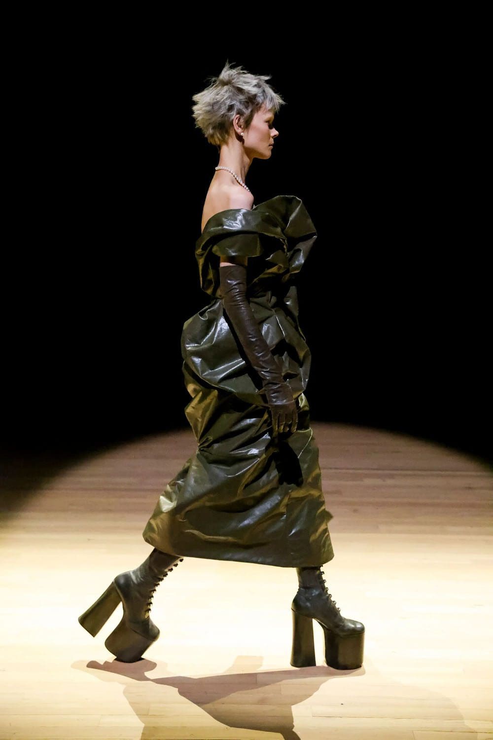 マークジェイコブス 春 2023 ニューヨーク Runway 雑誌20
