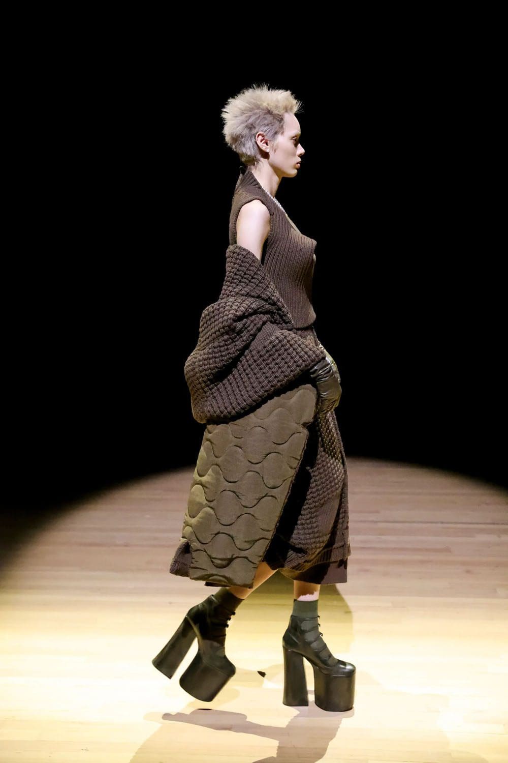 マークジェイコブス 春 2023 ニューヨーク Runway 雑誌22