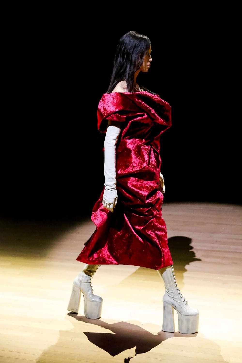 マークジェイコブス 春 2023 ニューヨーク Runway 雑誌38