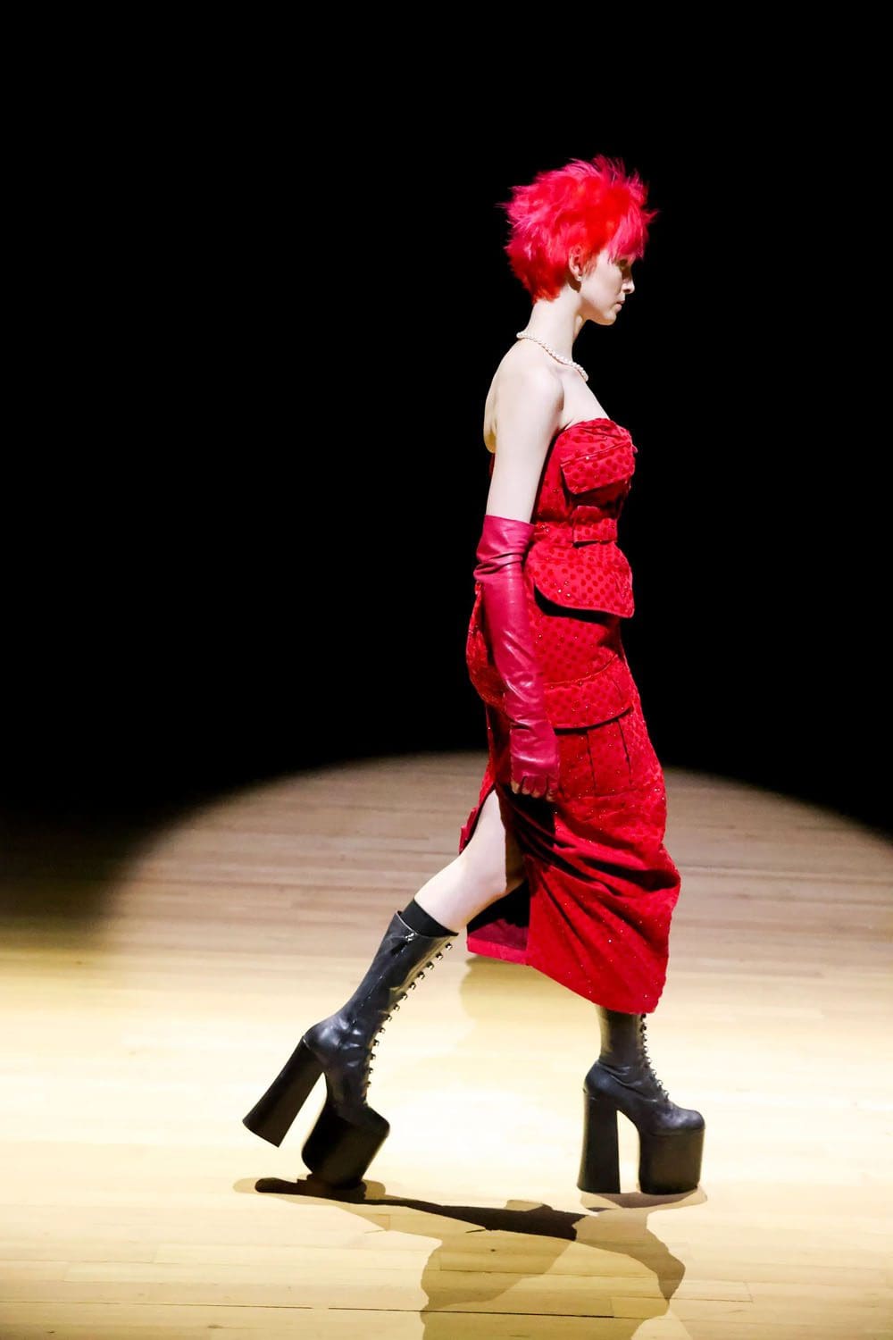マークジェイコブス 春 2023 ニューヨーク Runway 雑誌48