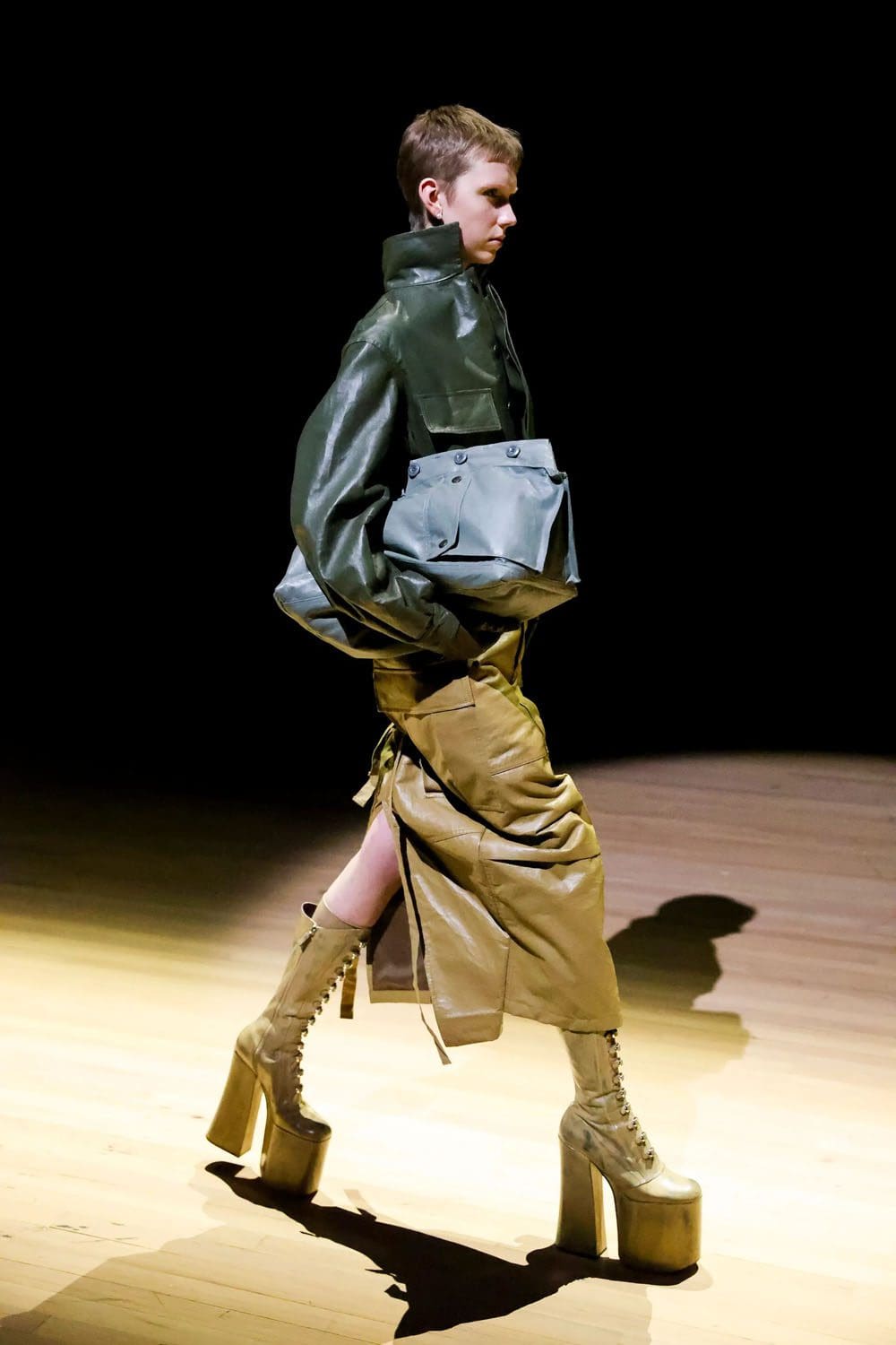 マークジェイコブス 春 2023 ニューヨーク Runway 雑誌7