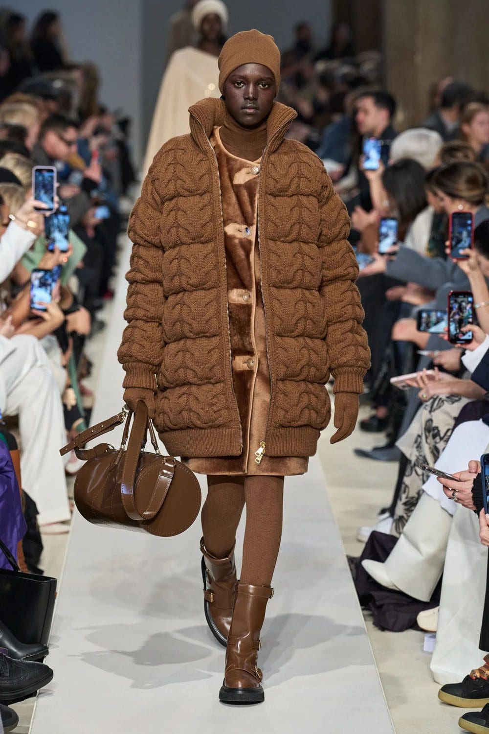 Max Mara Fall Winter 2023 2024 Runway Magazine 16