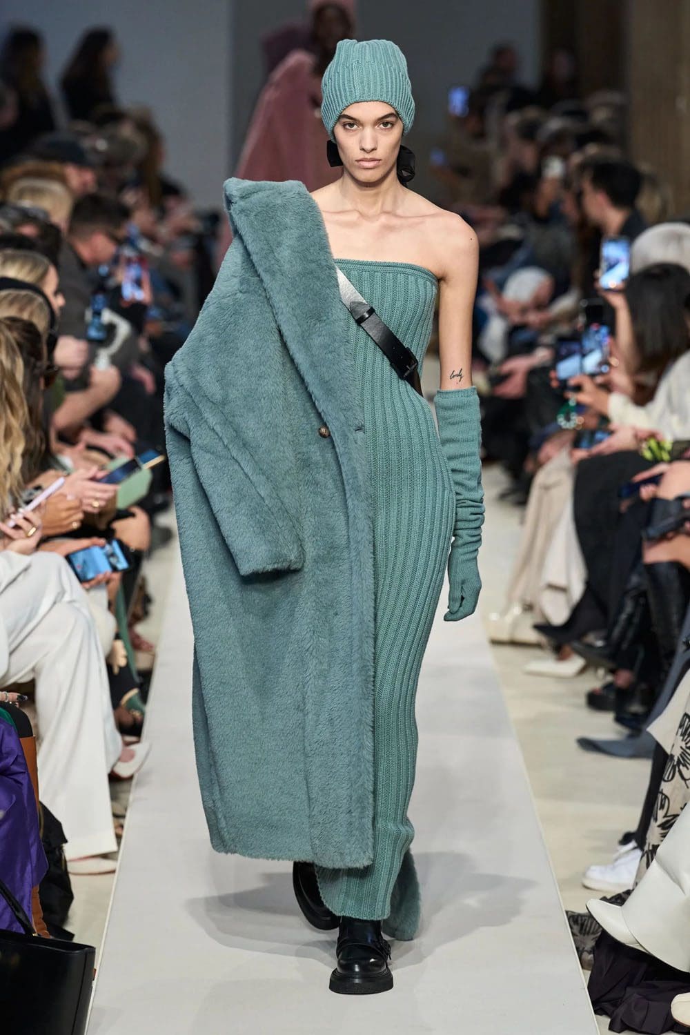 Max Mara Fall Winter 2023 2024 Runway Magazine 20