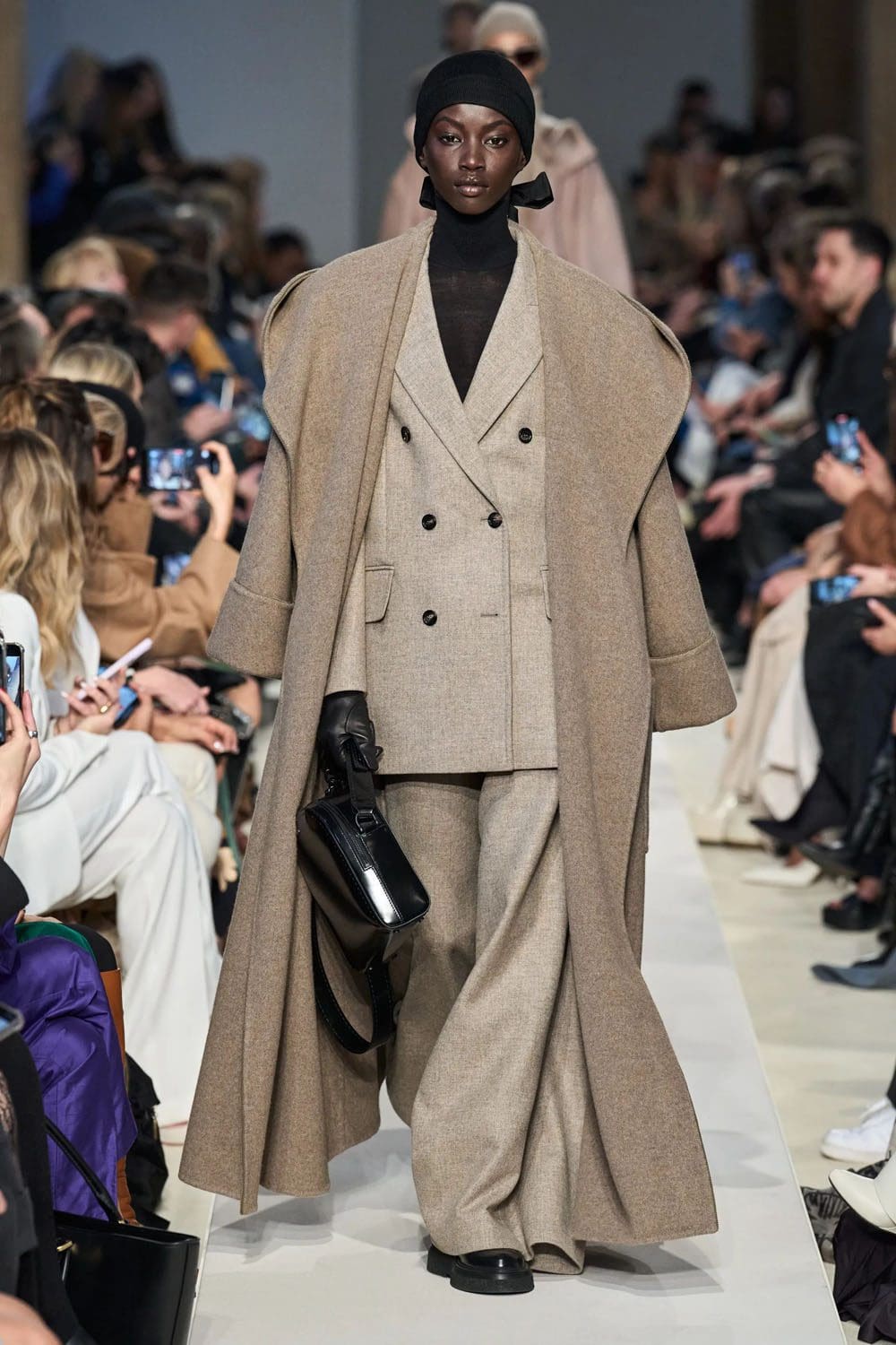 Max Mara Fall Winter 2023 2024 Runway Magazine 23