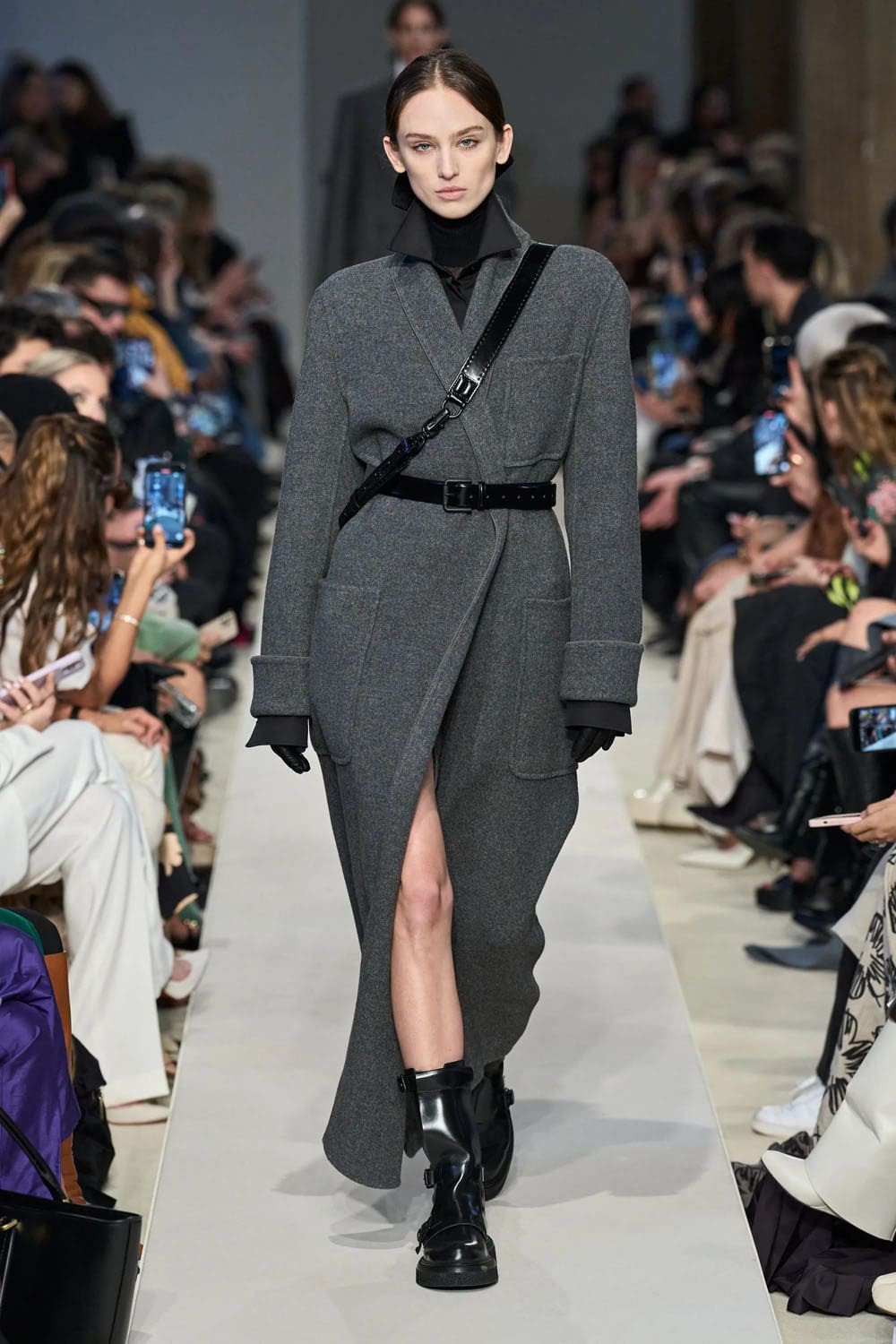 Max Mara Fall Winter 2023 2024 Runway Magazine 27