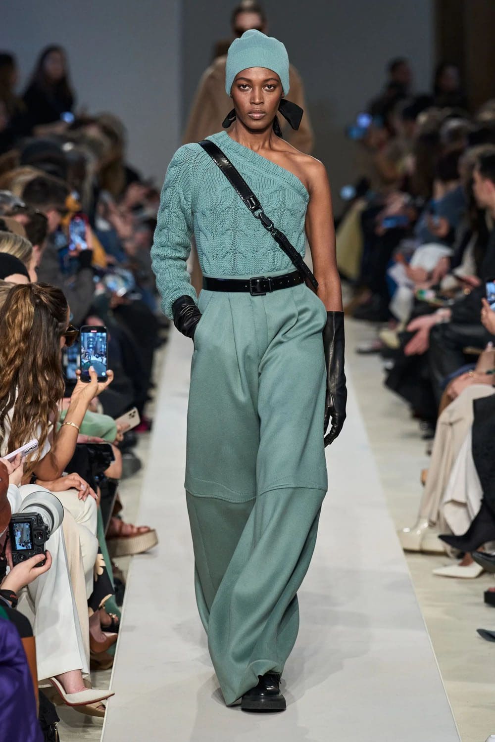 Max Mara Fall Winter 2023 2024 Runway Magazine 32