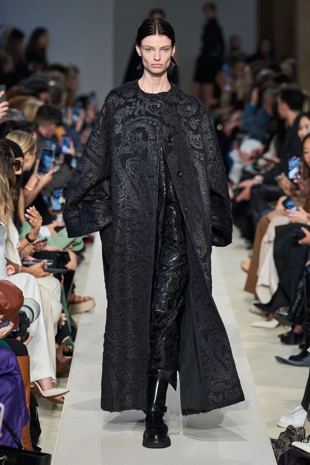 Max Mara Fall Winter 2023 2024 Runway Magazine 41