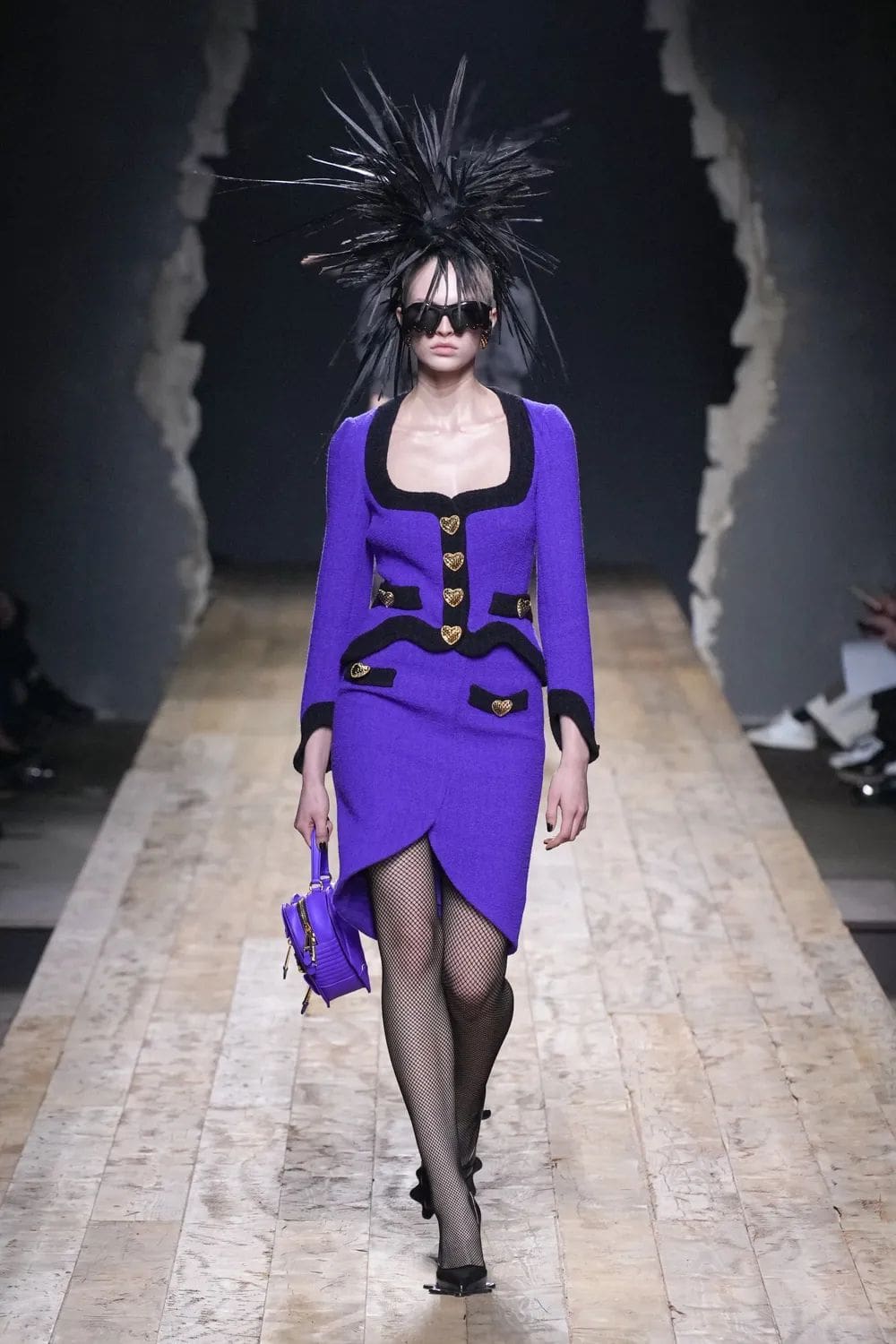 Moschino Herbst Winter 2023 2024 Milan Runway 20 Magazin
