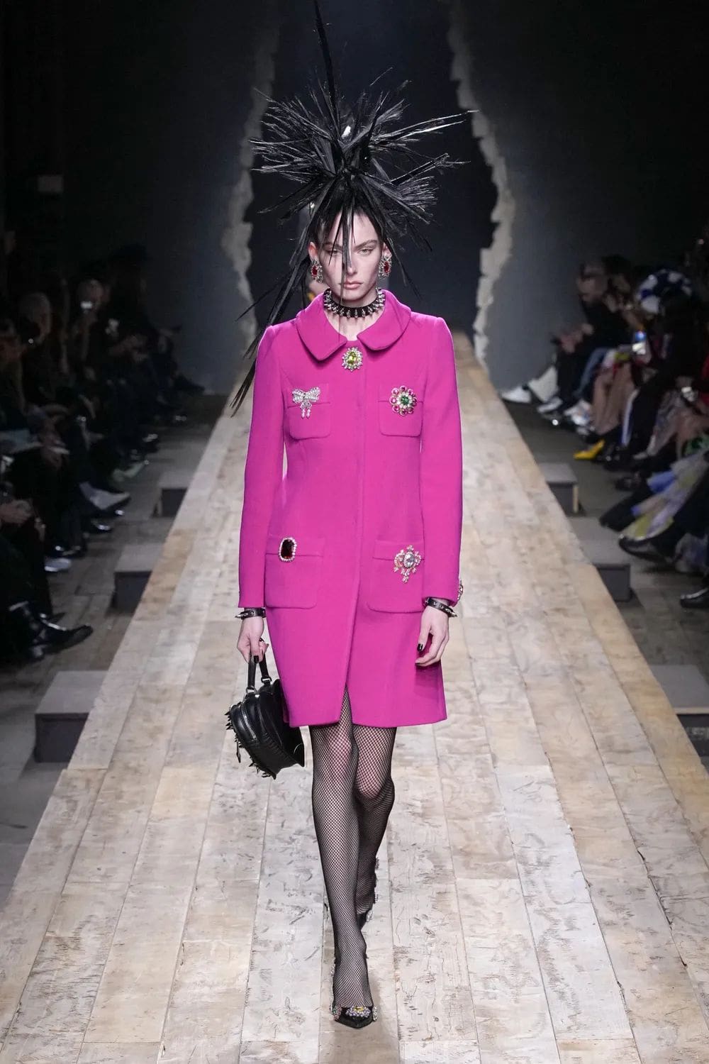 Moschino Herbst Winter 2023 2024 Milan Runway 24 Magazin