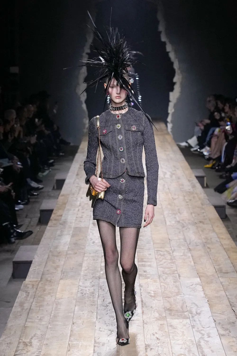 Moschino Herbst Winter 2023 2024 Milan Runway 25 Magazin