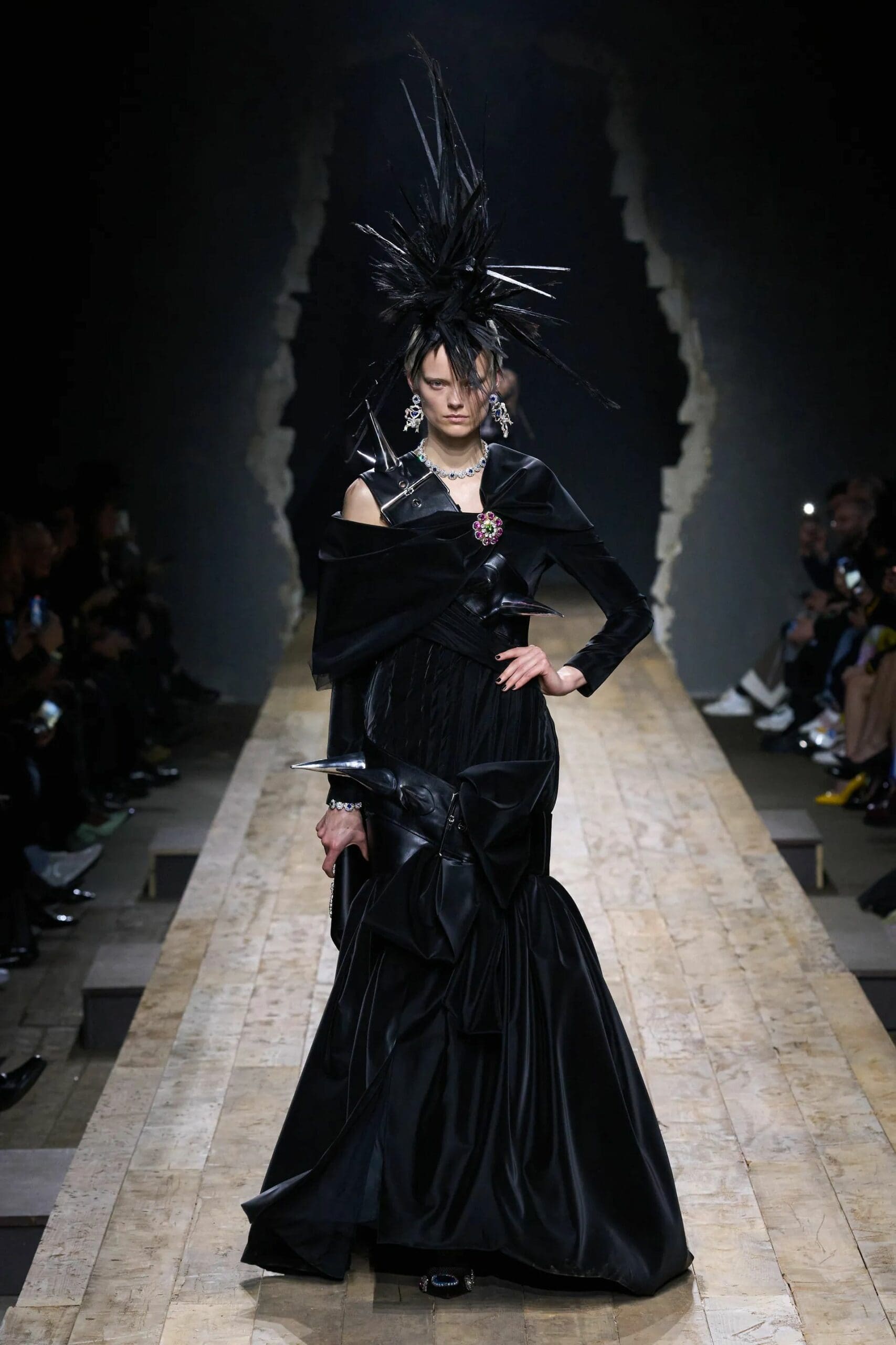 Moschino Herbst Winter 2023 2024 Milan Runway 32 Magazin