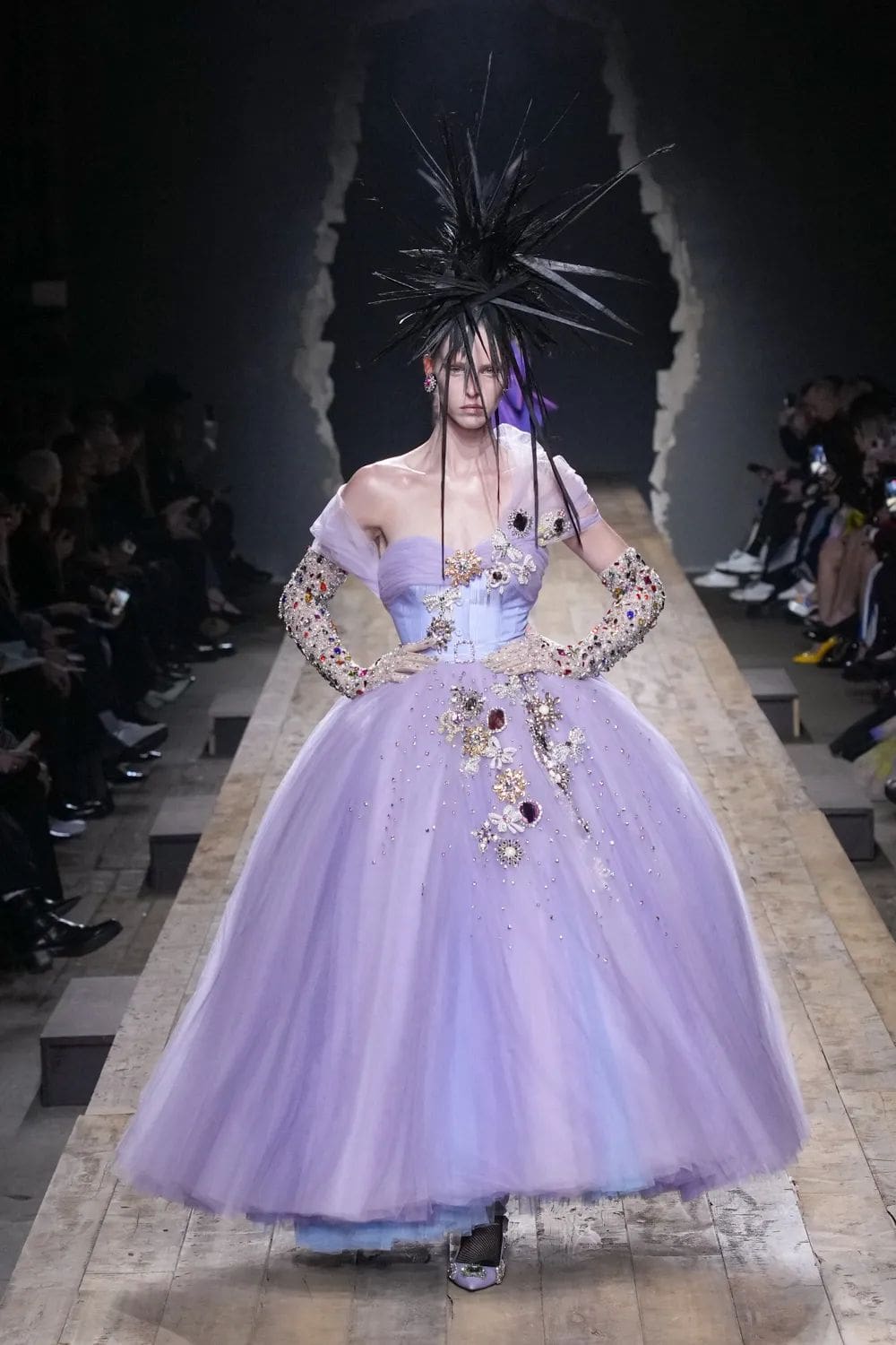 Moschino Herbst Winter 2023 2024 Milan Runway 36 Magazin