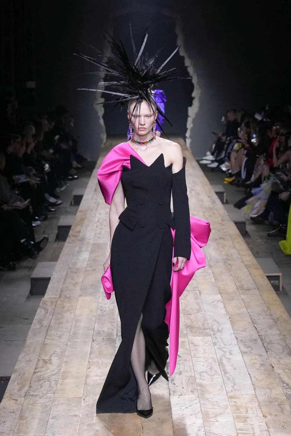 Moschino Herbst Winter 2023 2024 Milan Runway 38 Magazin