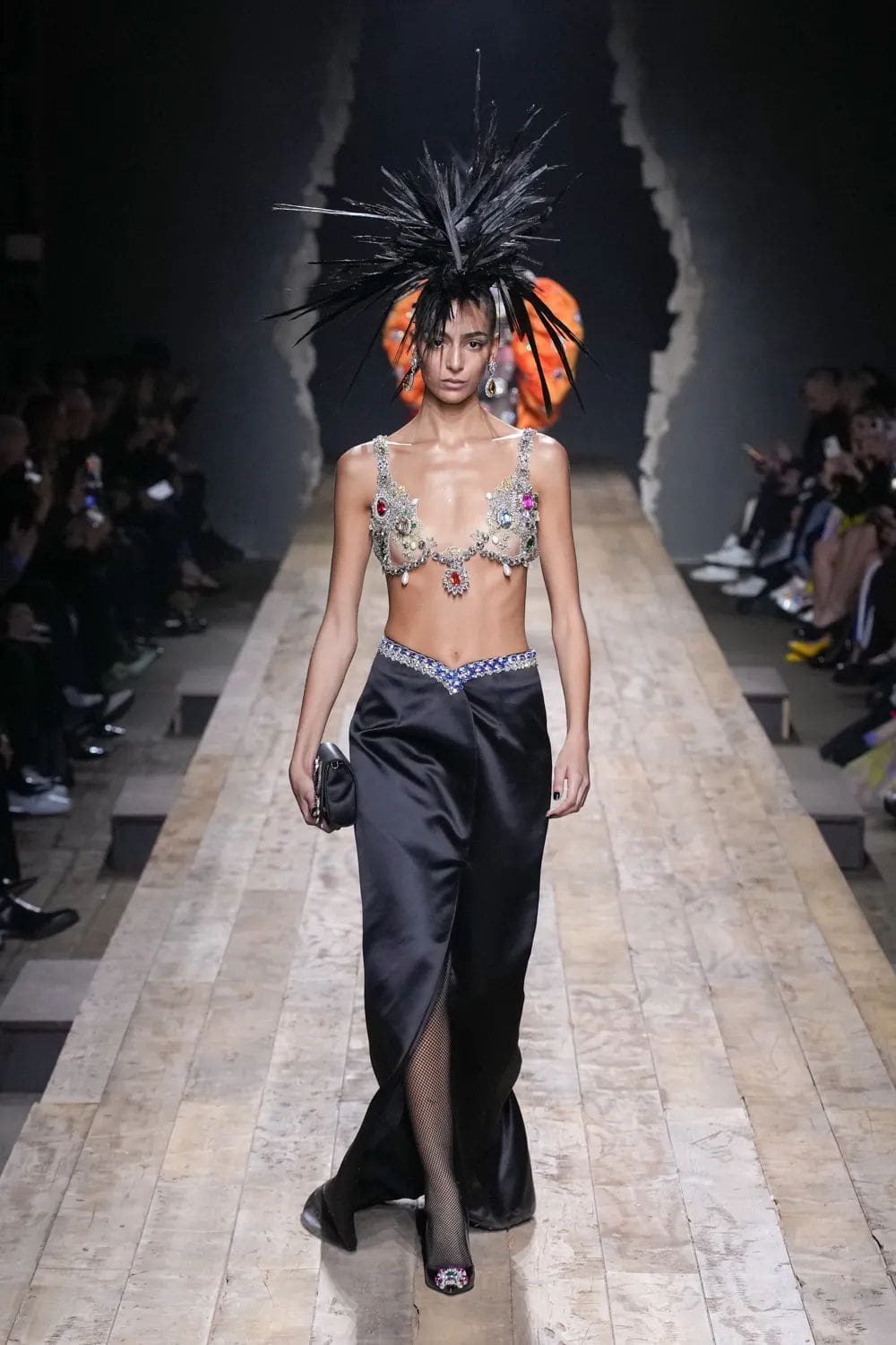 Moschino Herbst Winter 2023 2024 Milan Runway 40 Magazin