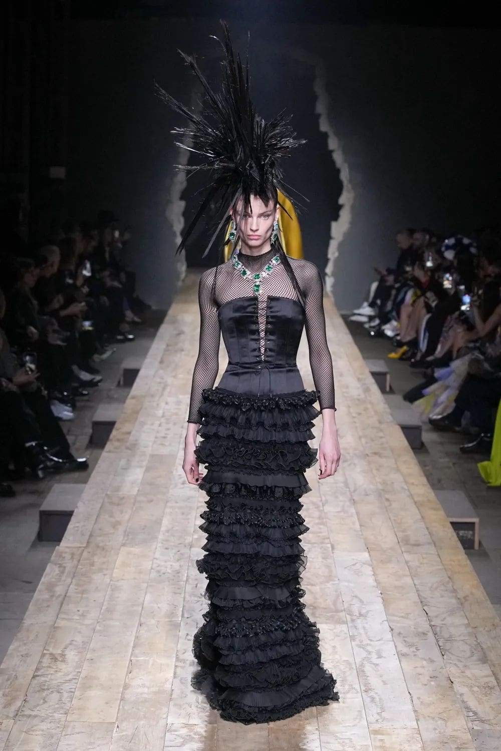Moschino Herbst Winter 2023 2024 Milan Runway 46 Magazin