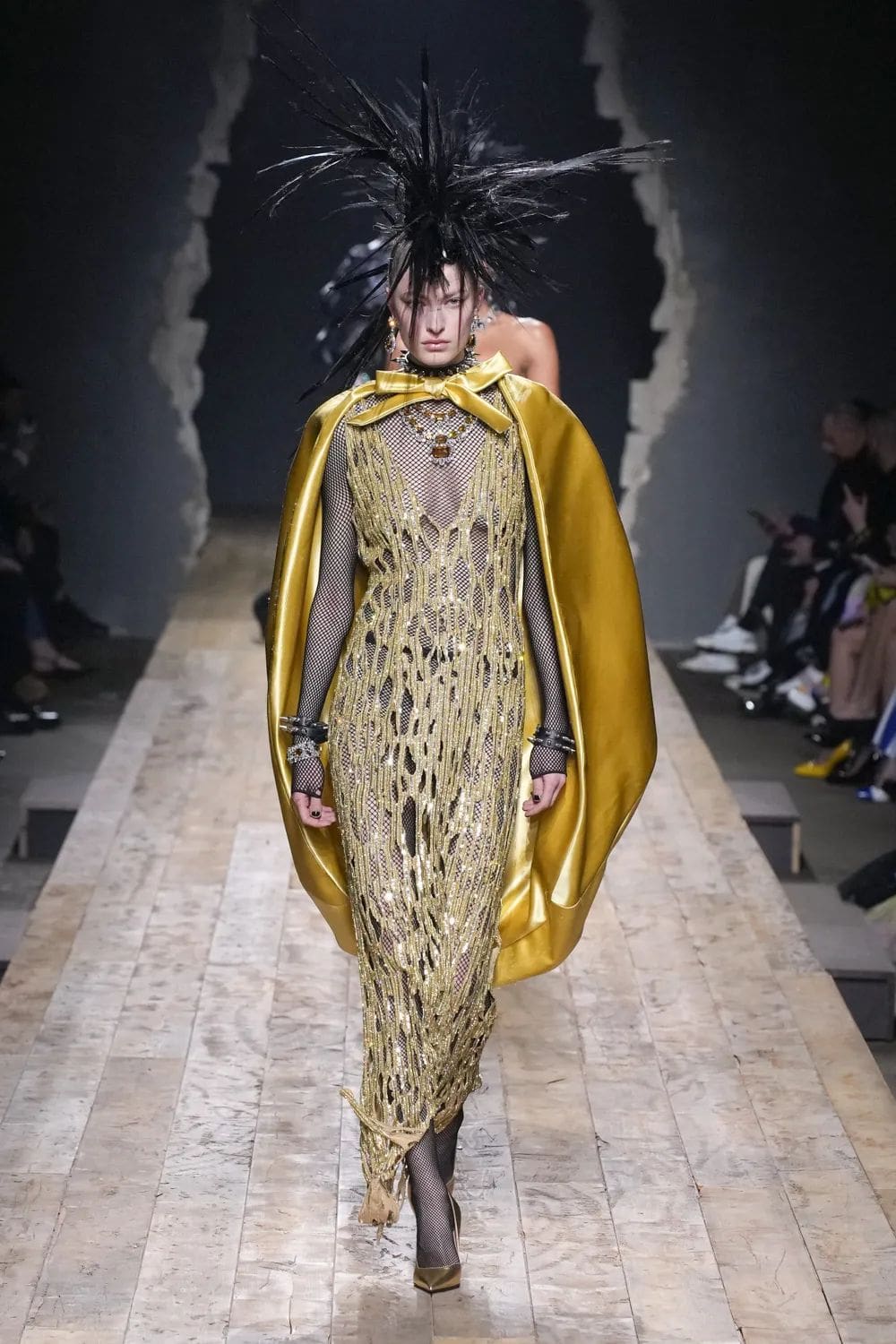 Moschino Herbst Winter 2023 2024 Milan Runway 47 Magazin