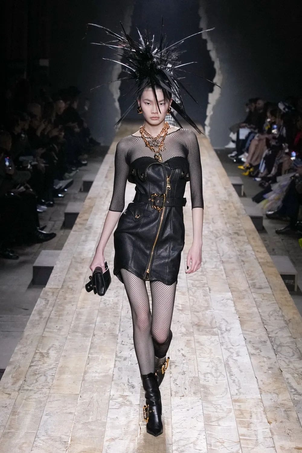 Moschino Herbst Winter 2023 2024 Milan Runway 8 Magazin