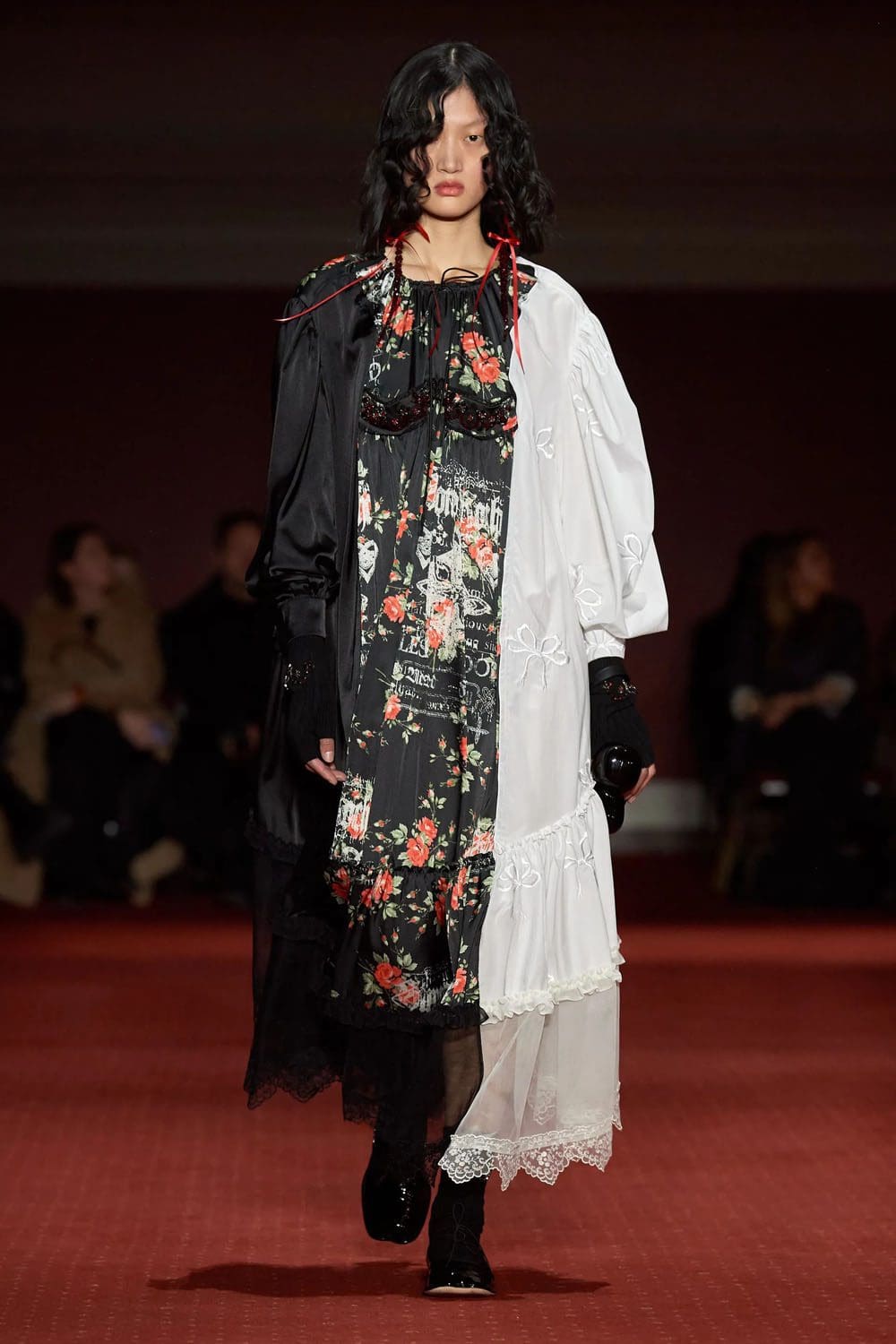 Simone Rocha Fall Winter 2023 2024 London Runway Magazine 43