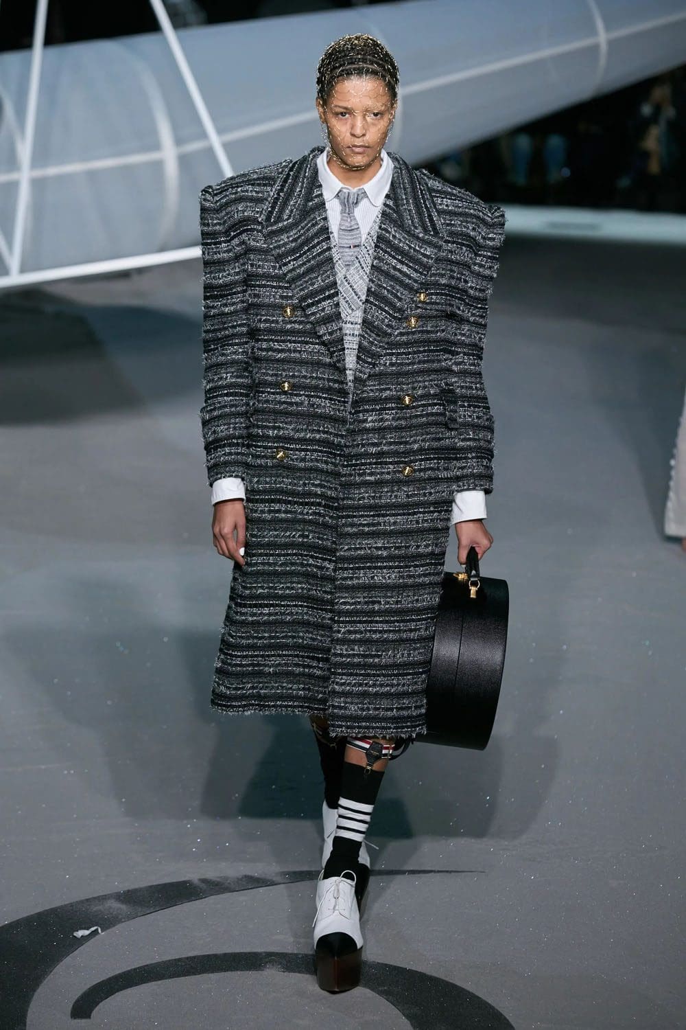 トム ブラウン 秋冬 2023 2024 Runway 雑誌22