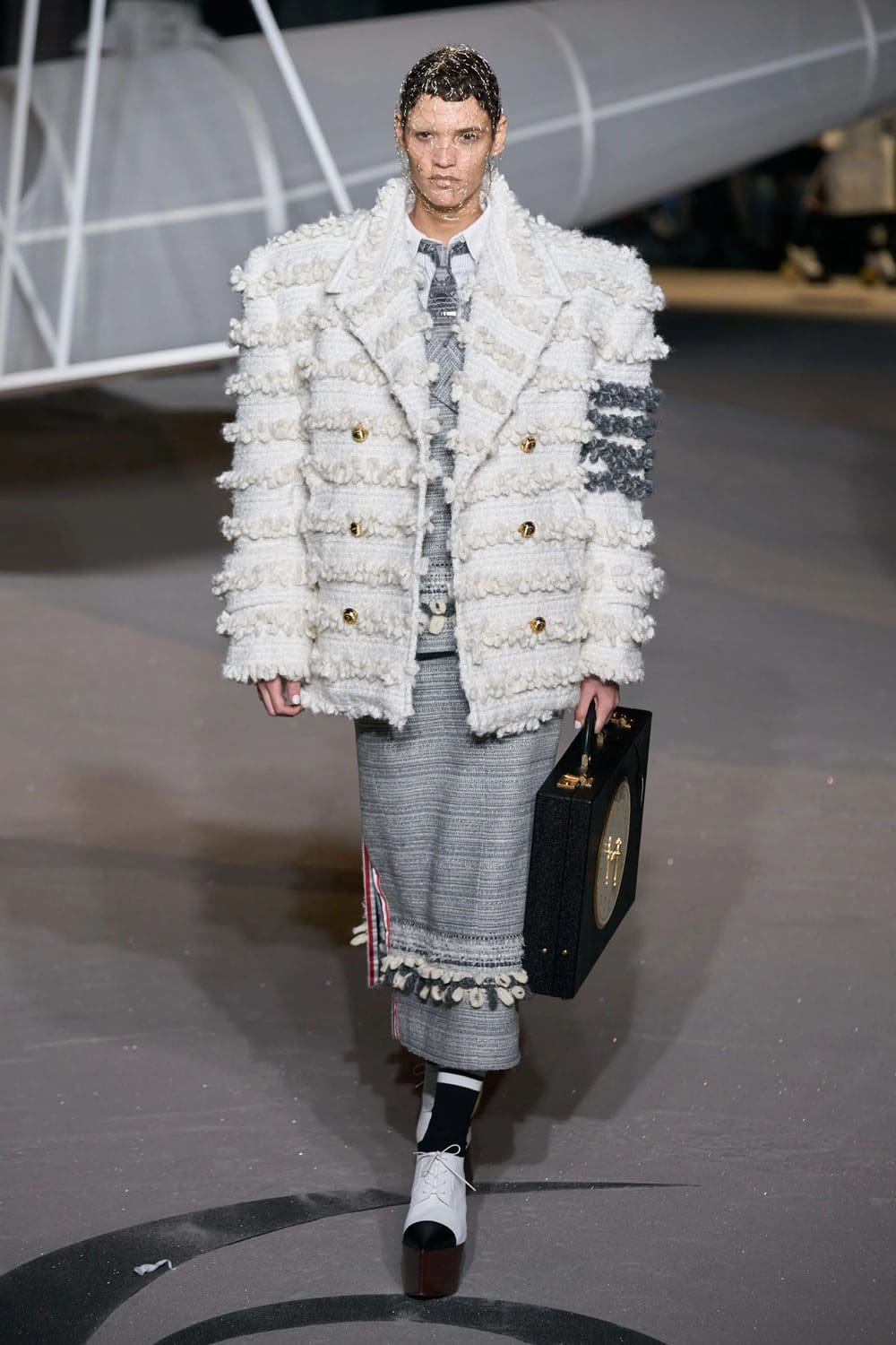 トム ブラウン 秋冬 2023 2024 Runway 雑誌24