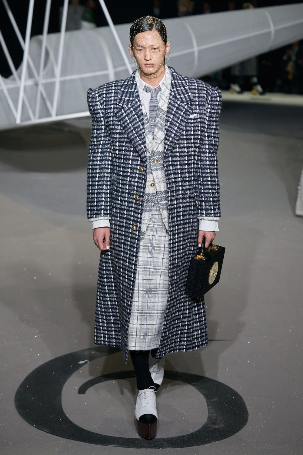 トム ブラウン 秋冬 2023 2024 Runway 雑誌25