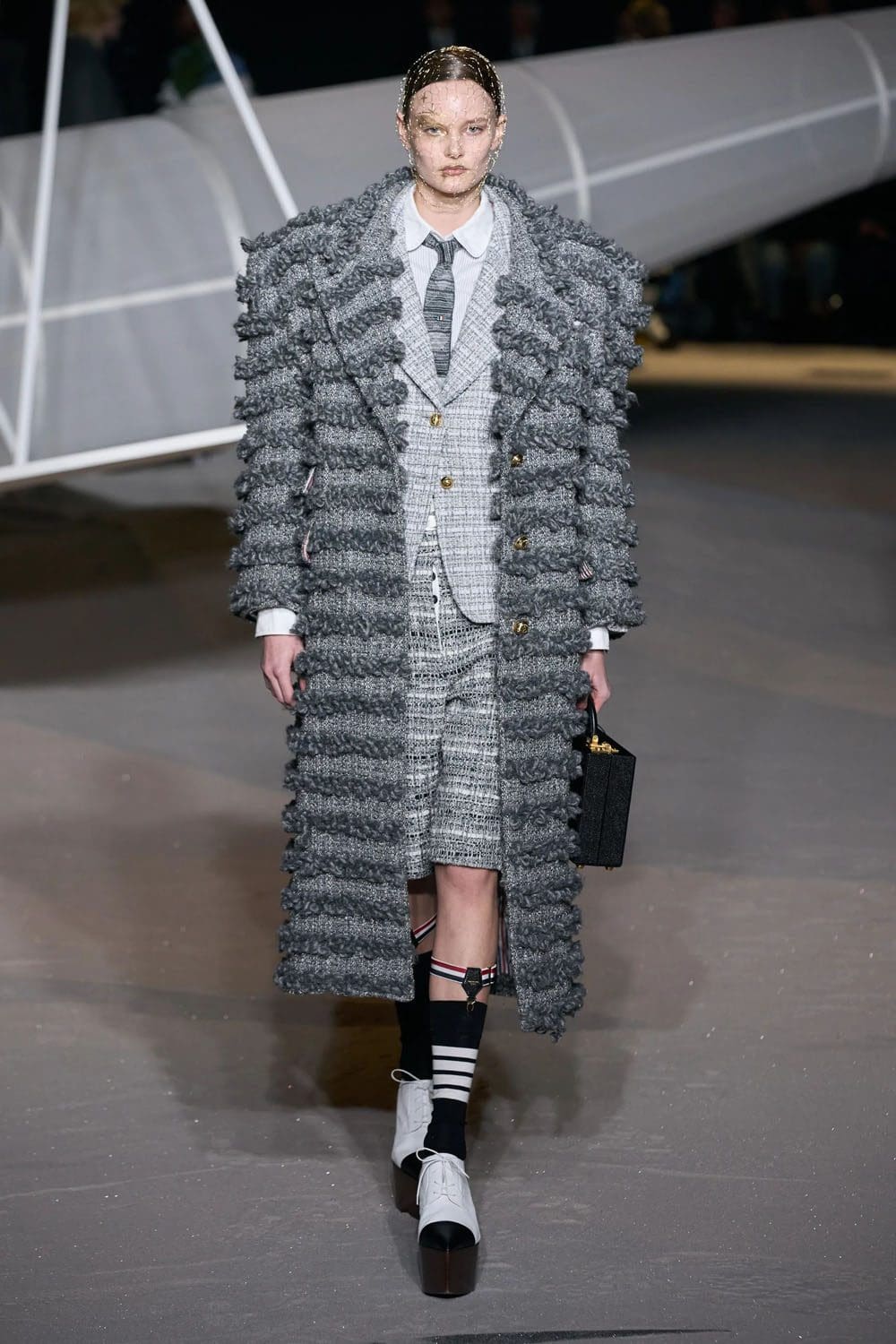 トム ブラウン 秋冬 2023 2024 Runway 雑誌34