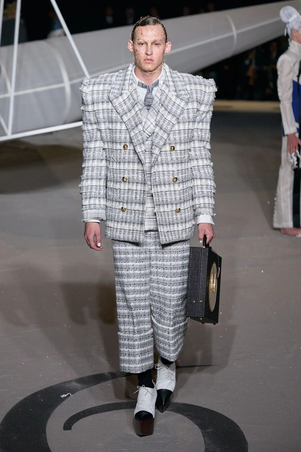 トム ブラウン 秋冬 2023 2024 Runway 雑誌35