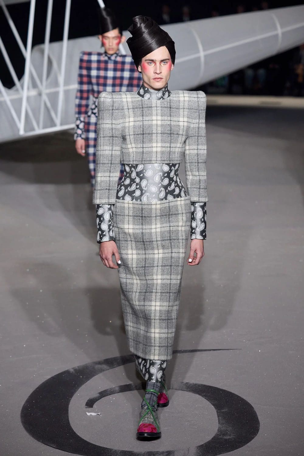 トム ブラウン 秋冬 2023 2024 Runway 雑誌51