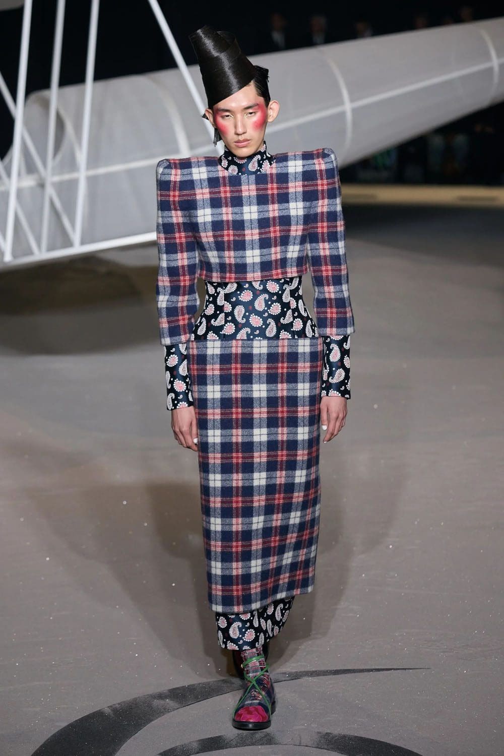 トム ブラウン 秋冬 2023 2024 Runway 雑誌52