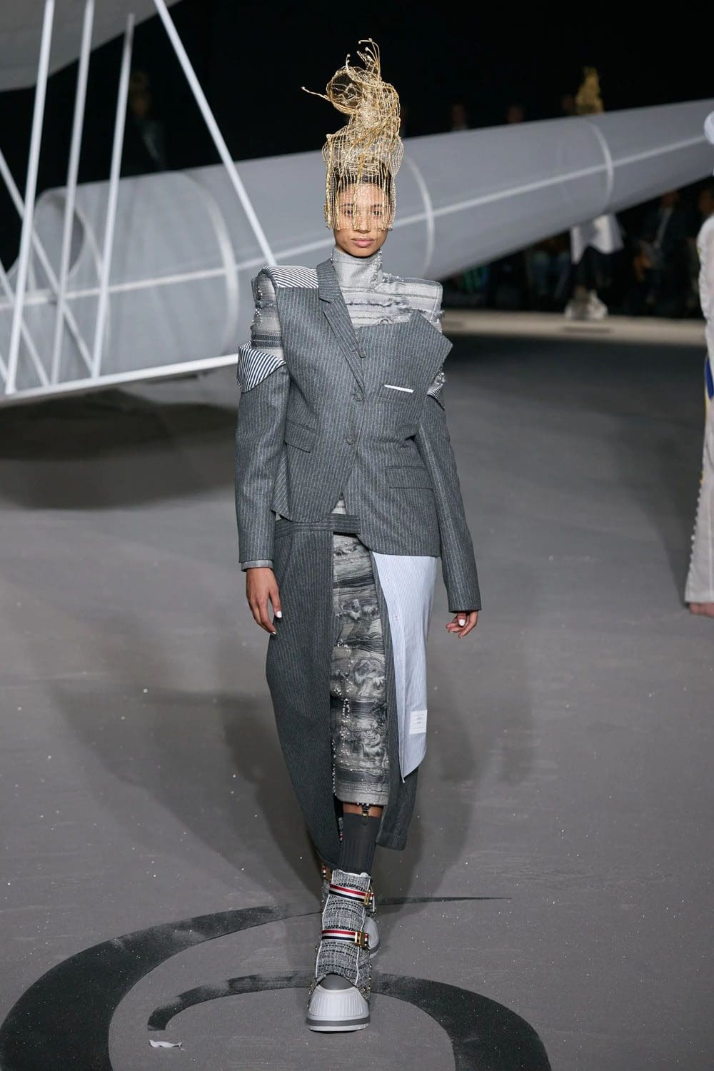 トム ブラウン 秋冬 2023 2024 Runway 雑誌64