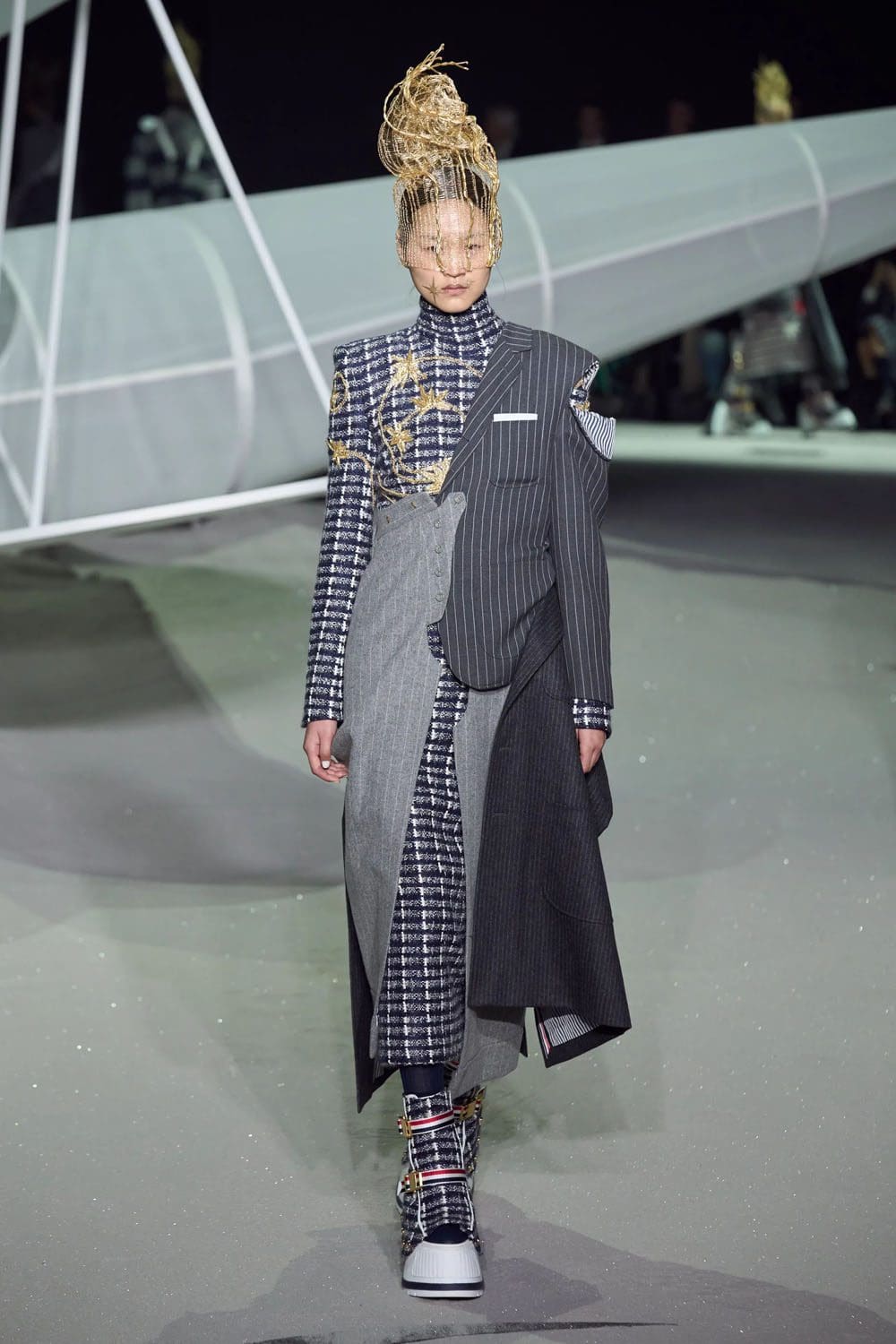 トム ブラウン 秋冬 2023 2024 Runway 雑誌66
