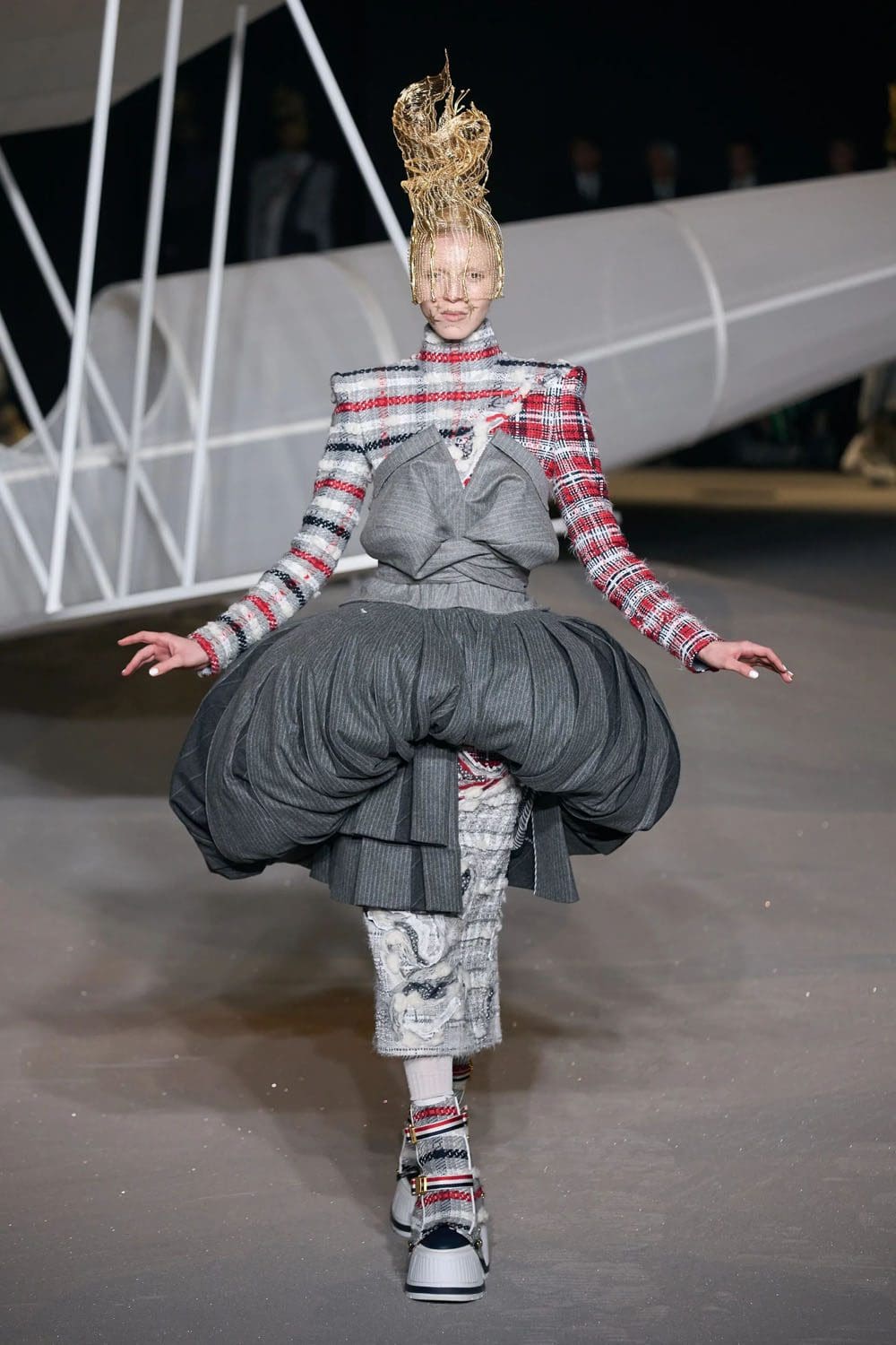 トム ブラウン 秋冬 2023 2024 Runway 雑誌68